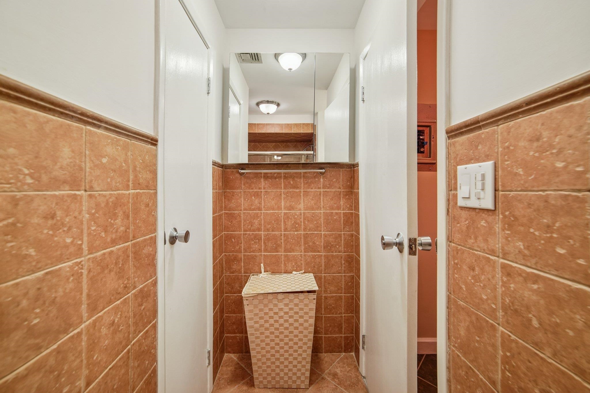 8305 BERGENLINE AVE Unit: 25