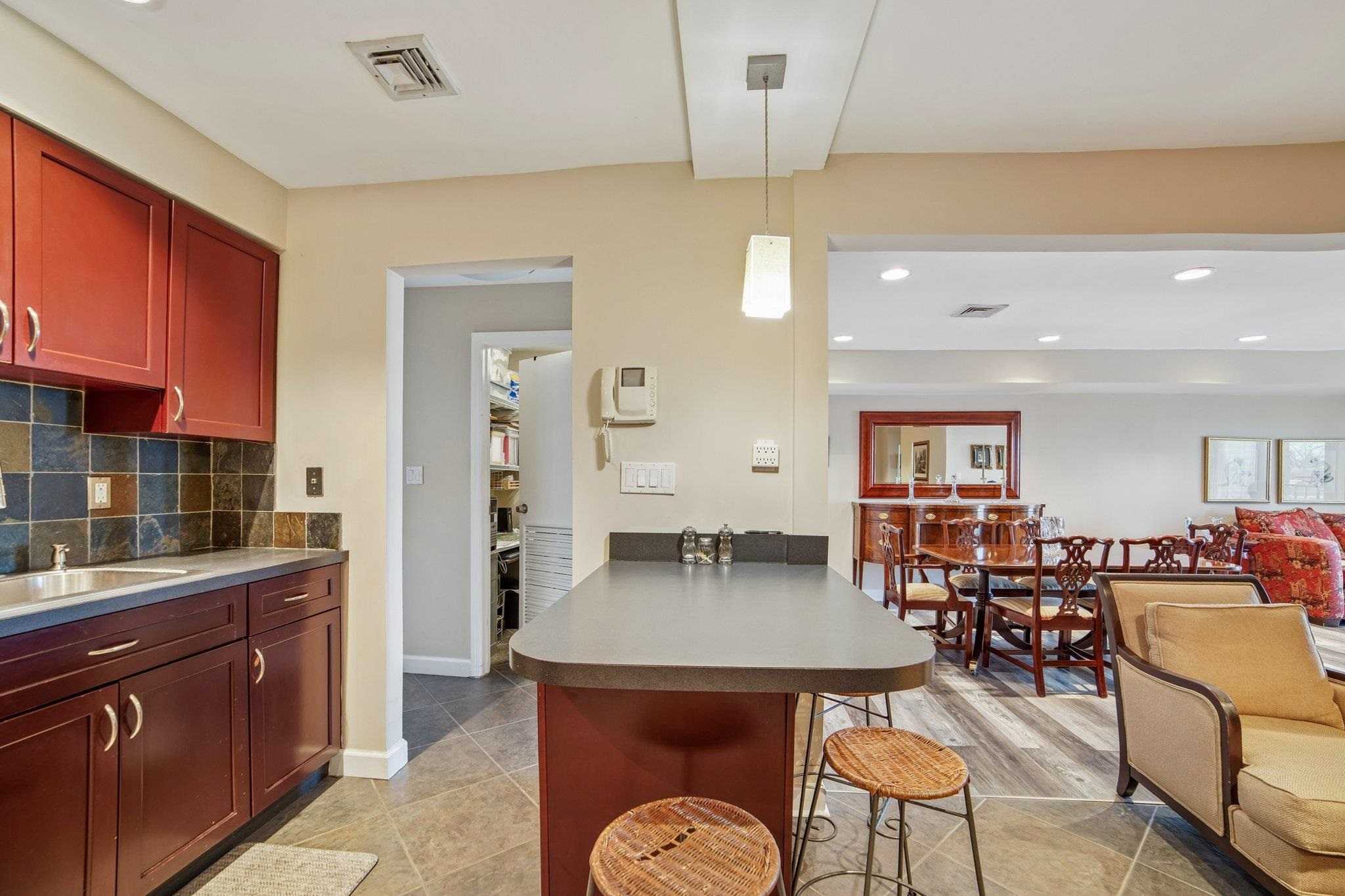 8305 BERGENLINE AVE Unit: 25