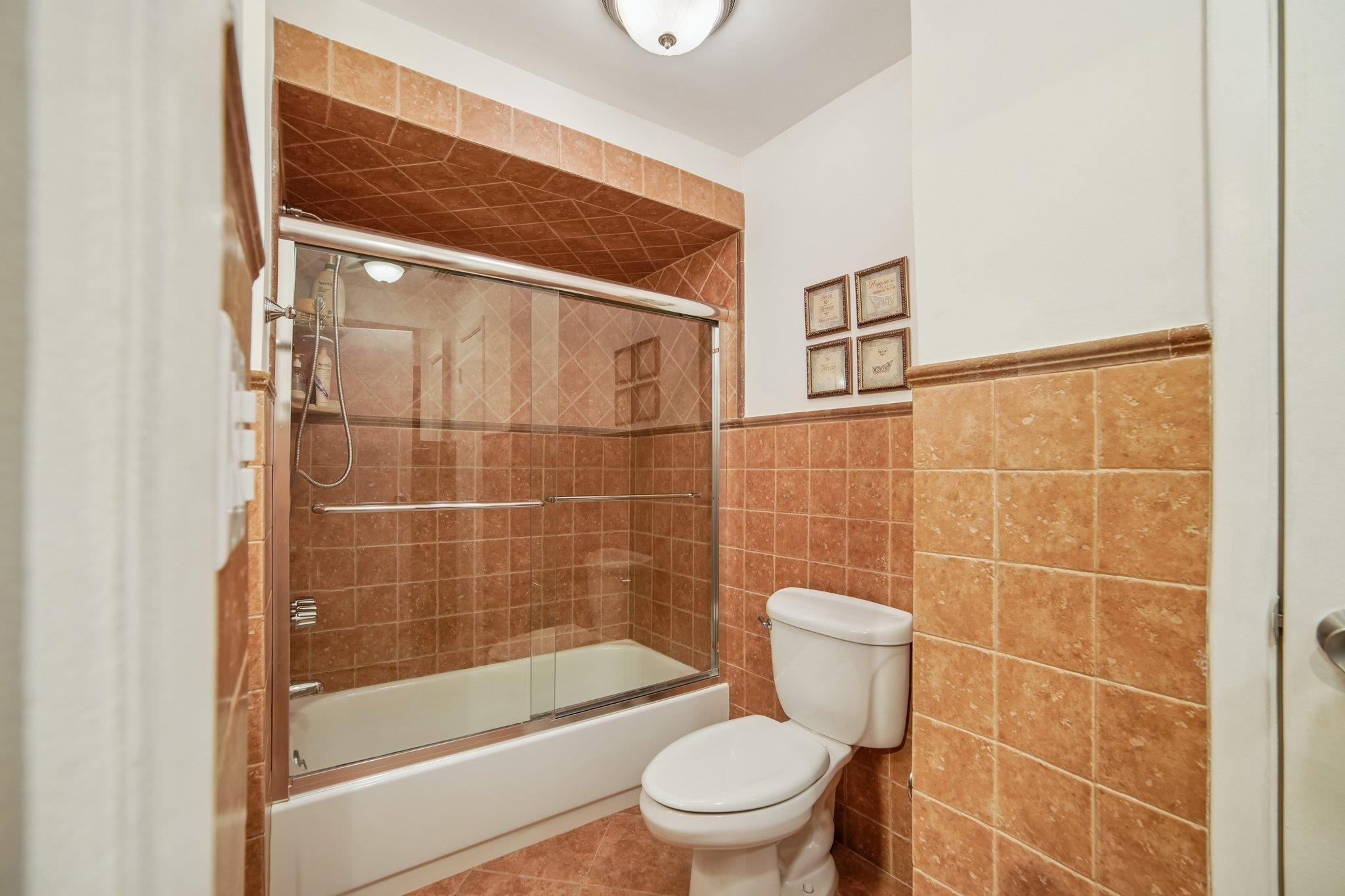 8305 BERGENLINE AVE Unit: 25