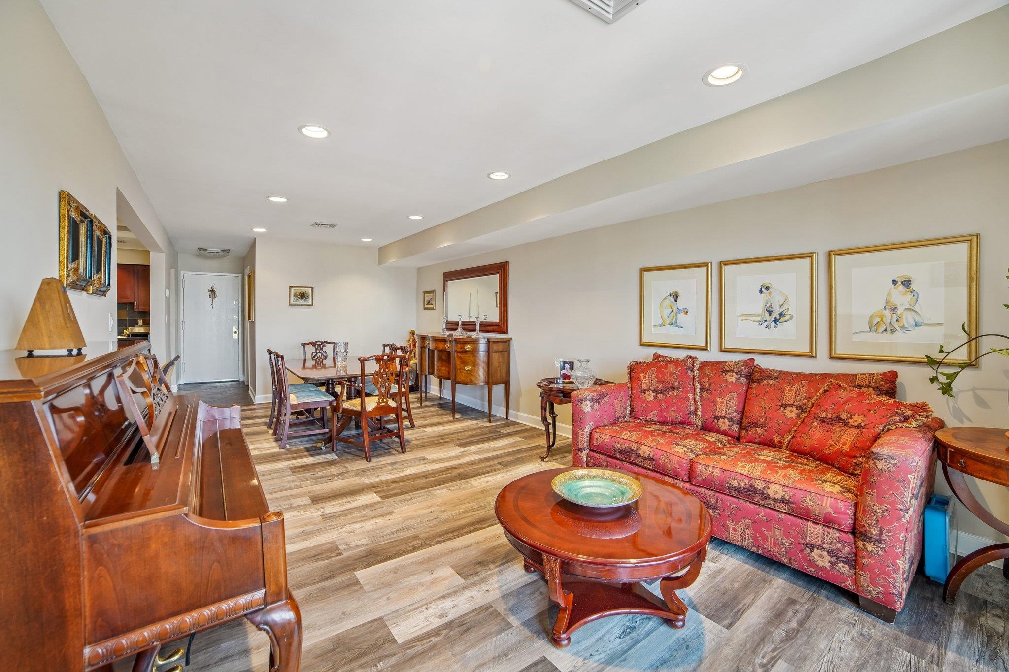 8305 BERGENLINE AVE Unit: 25