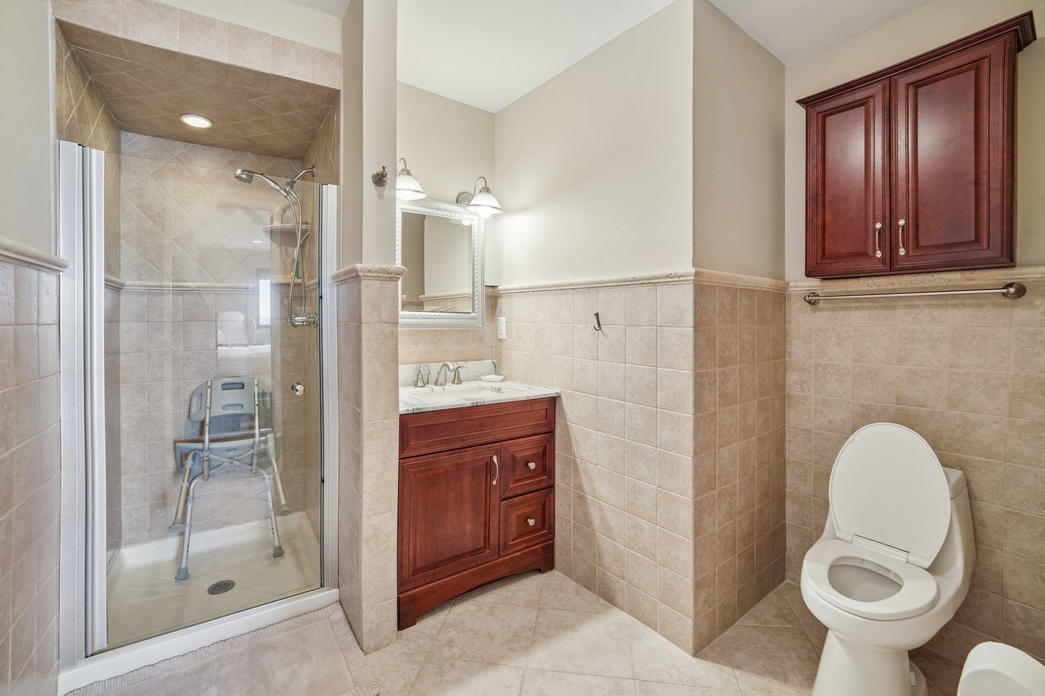 8305 BERGENLINE AVE Unit: 25