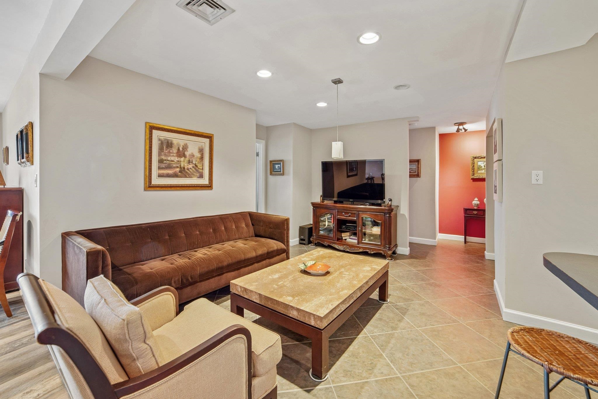 8305 BERGENLINE AVE Unit: 25