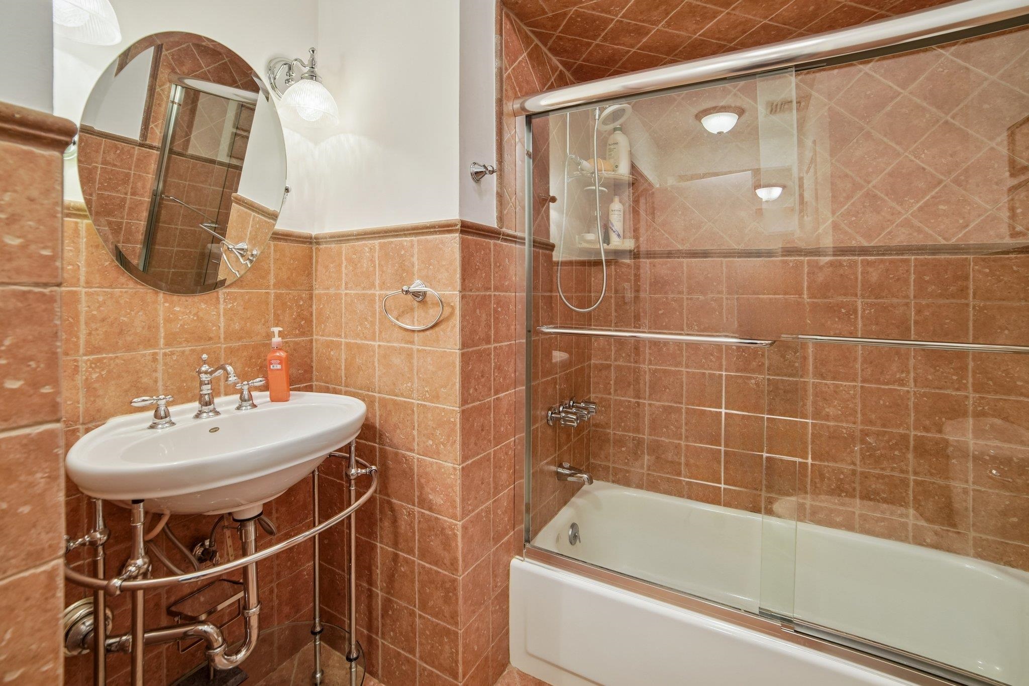 8305 BERGENLINE AVE Unit: 25