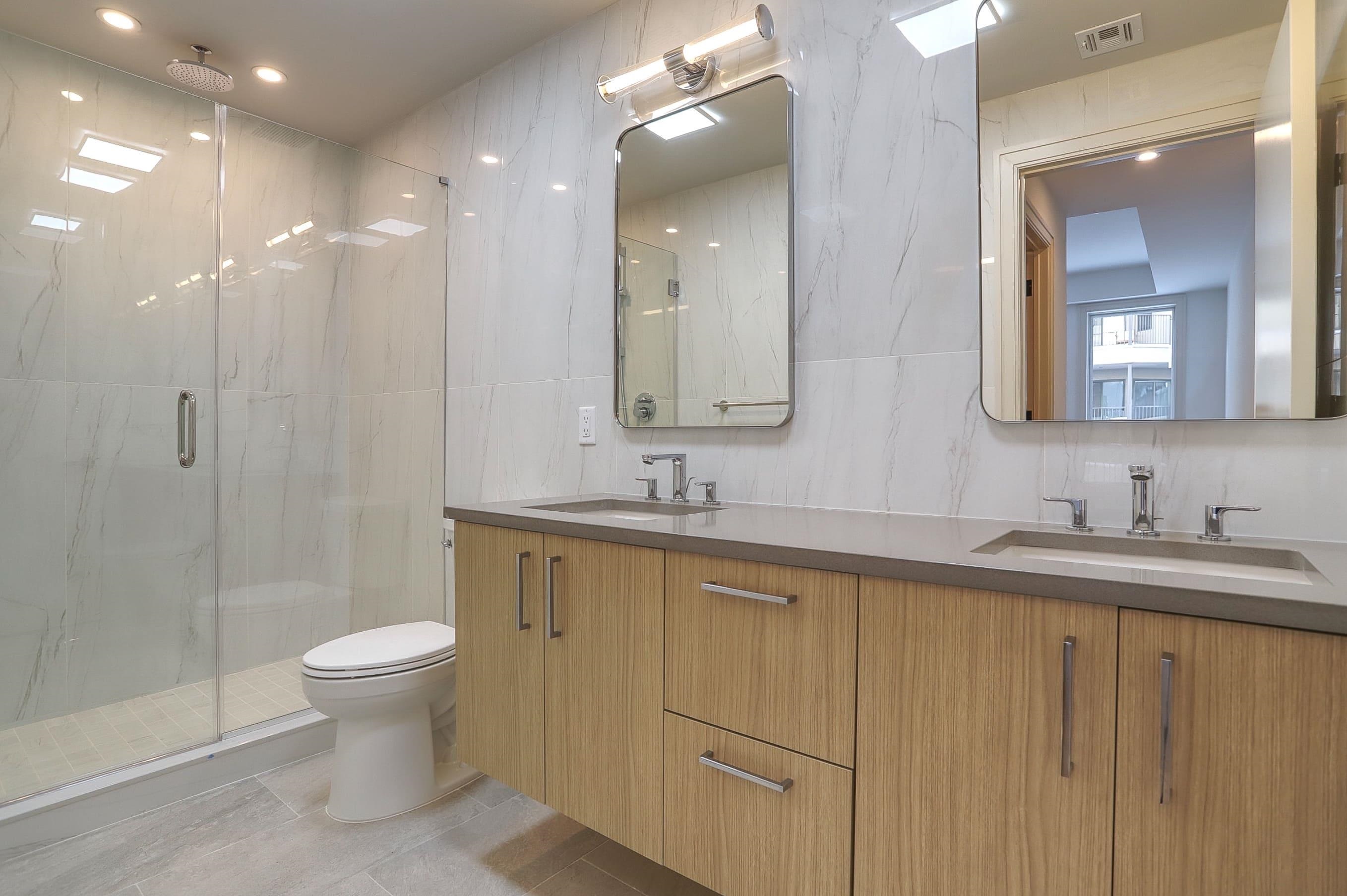 921 MADISON ST Unit: 201