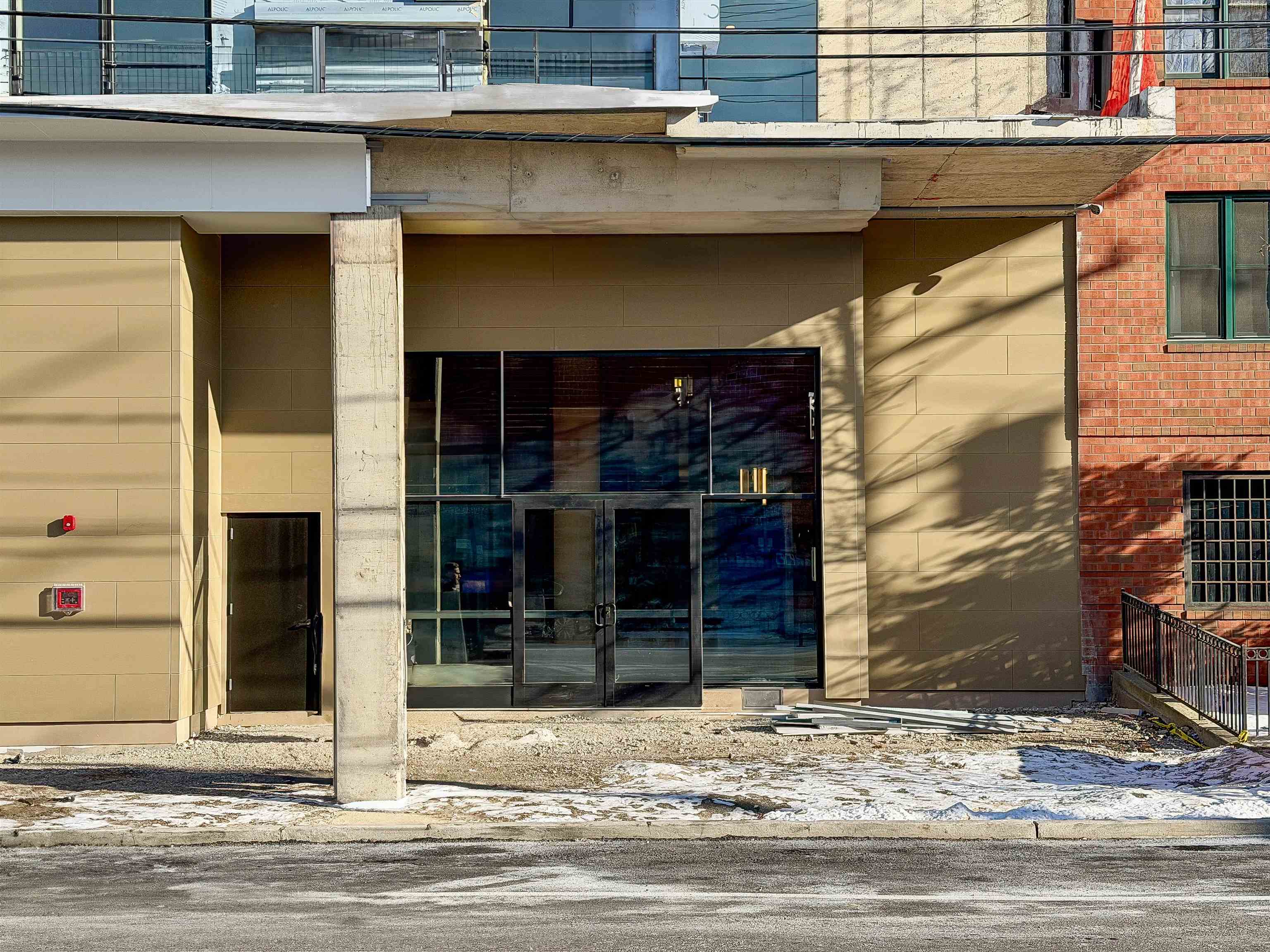 921 MADISON ST Unit: 201