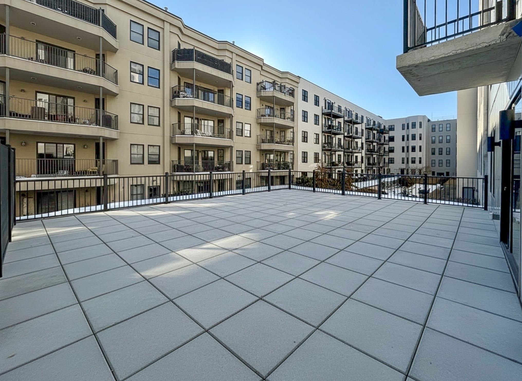 921 MADISON ST Unit: 201