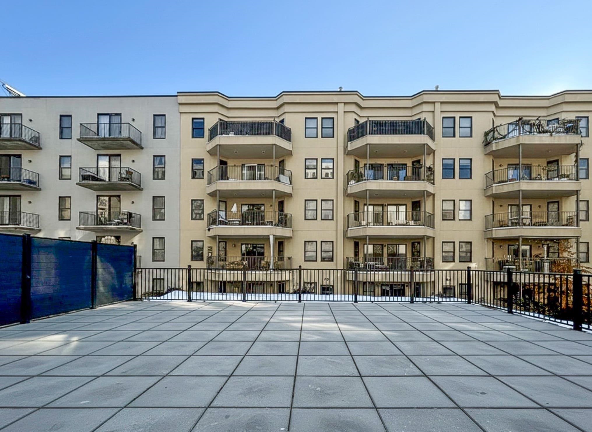 921 MADISON ST Unit: 201