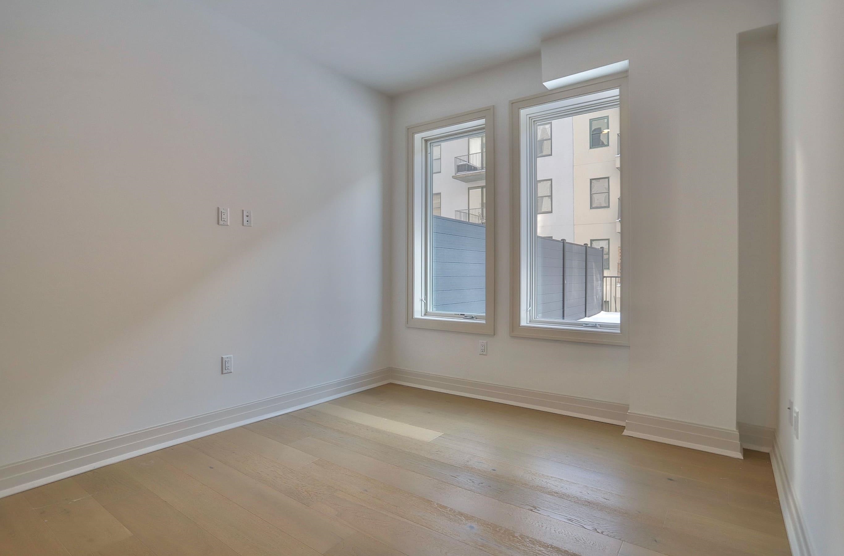 921 MADISON ST Unit: 201