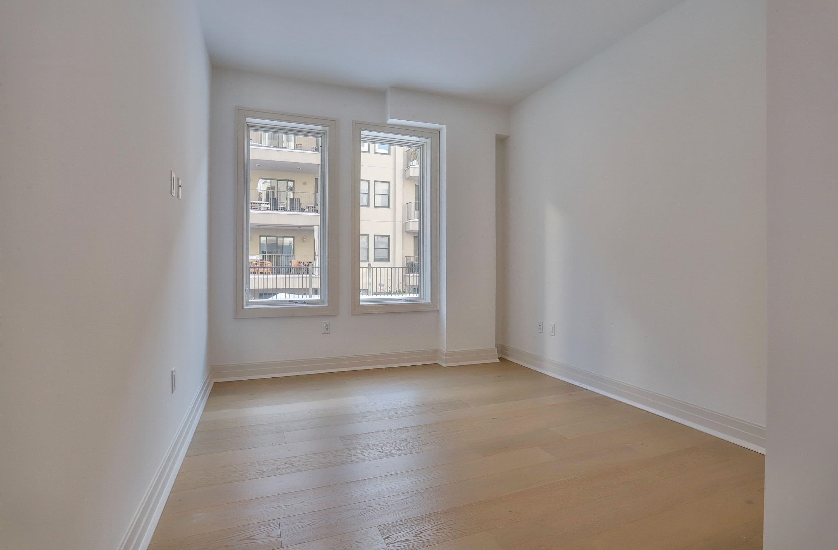 921 MADISON ST Unit: 201