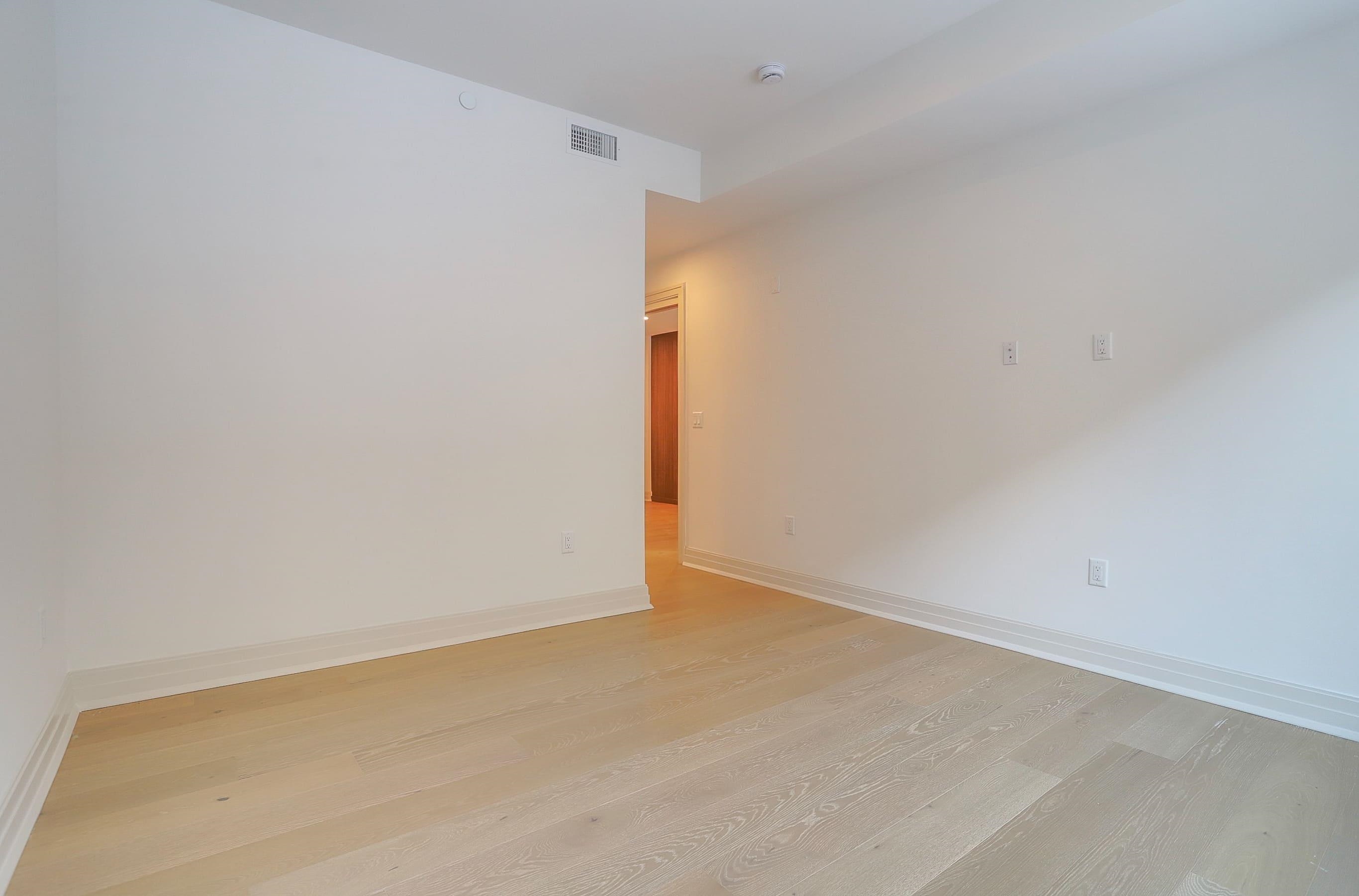 921 MADISON ST Unit: 201