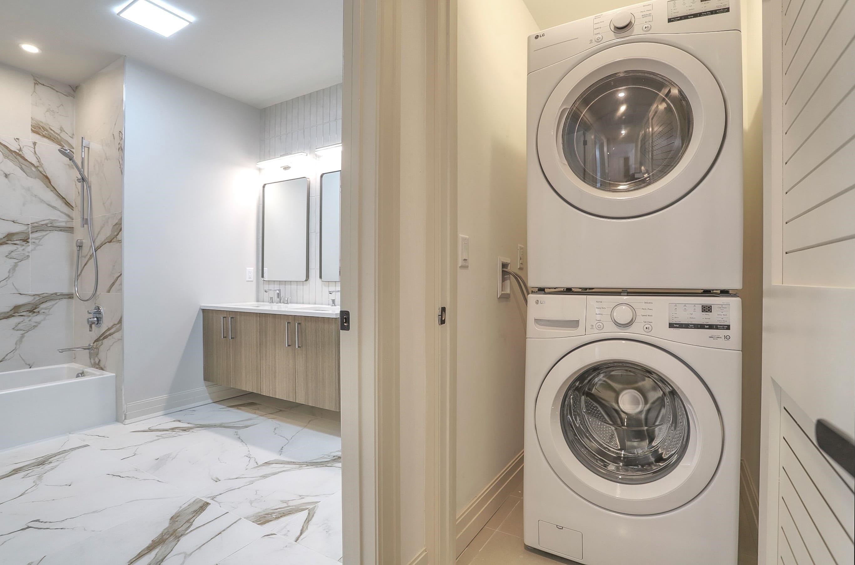 921 MADISON ST Unit: 201