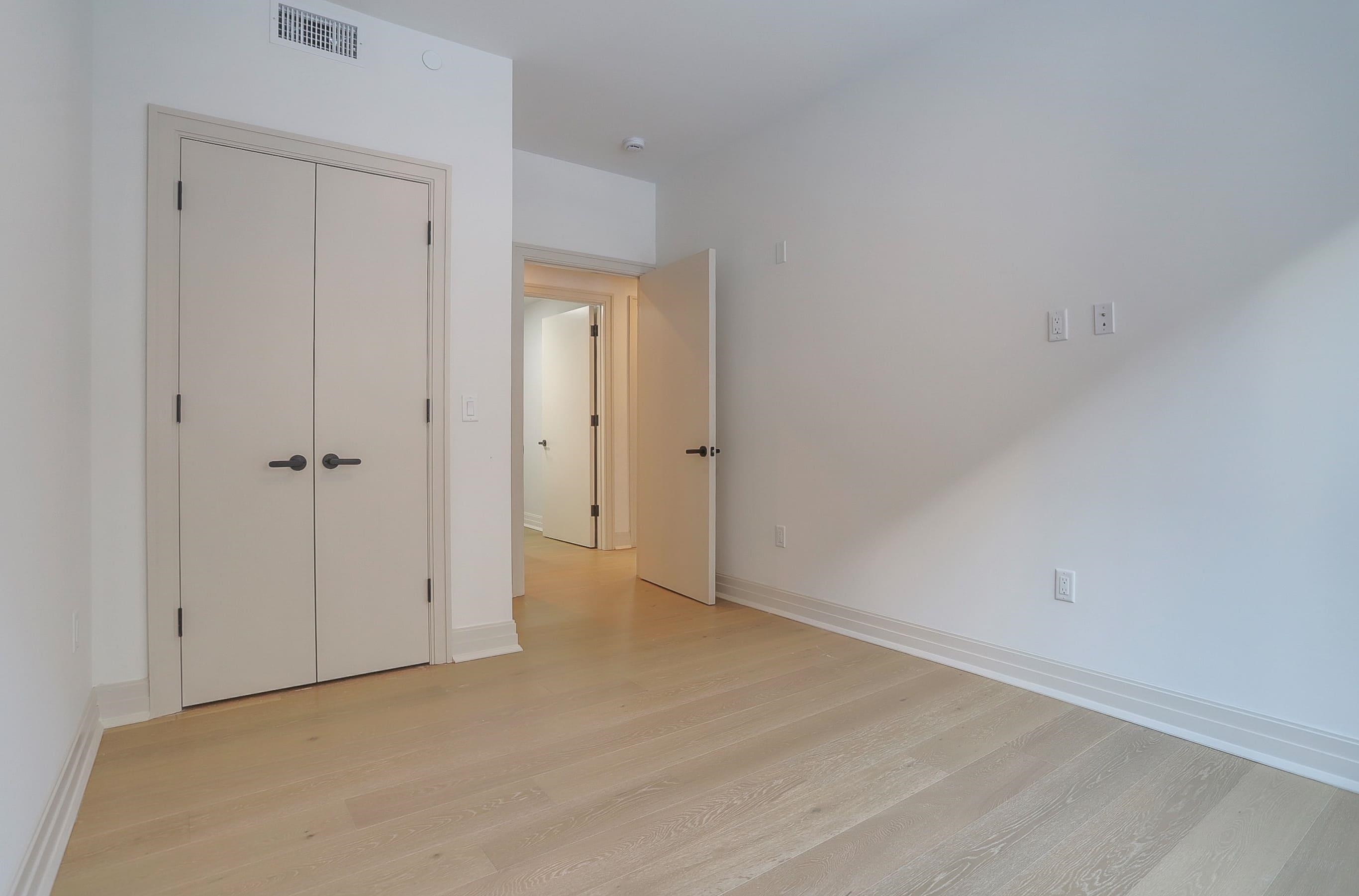 921 MADISON ST Unit: 201