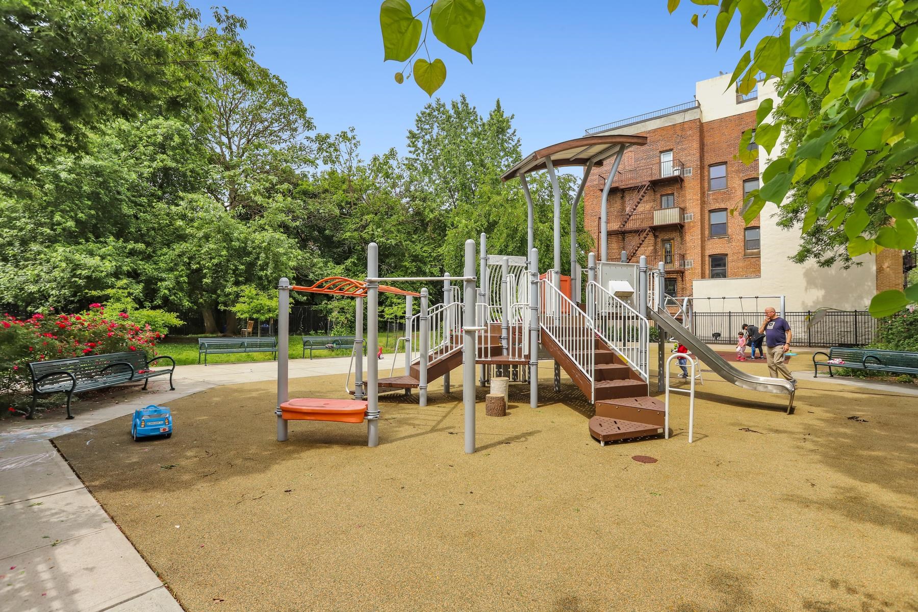 11 CUNEO PL Unit: 4A