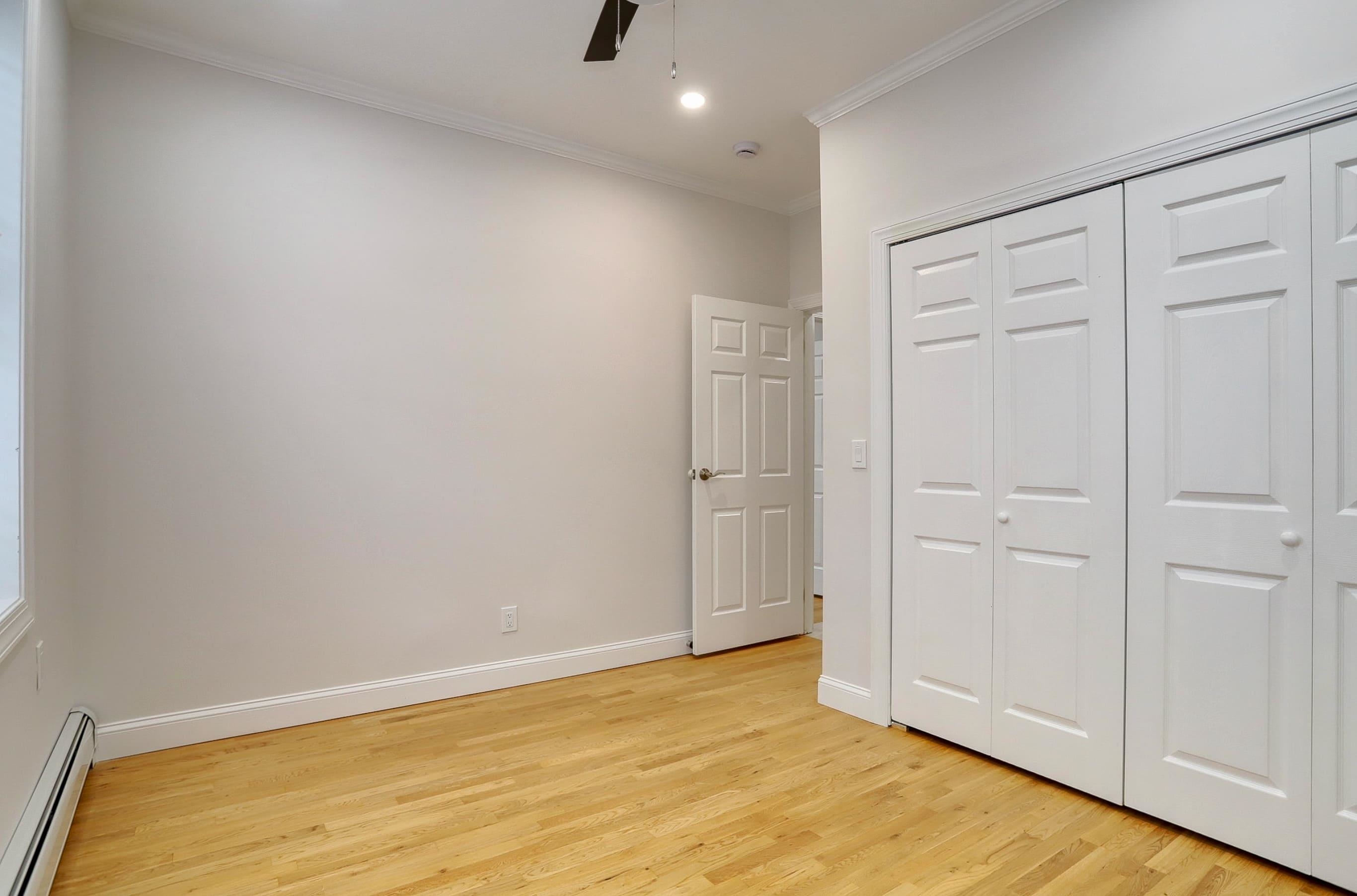 915 CENTRAL AVE Unit: 1