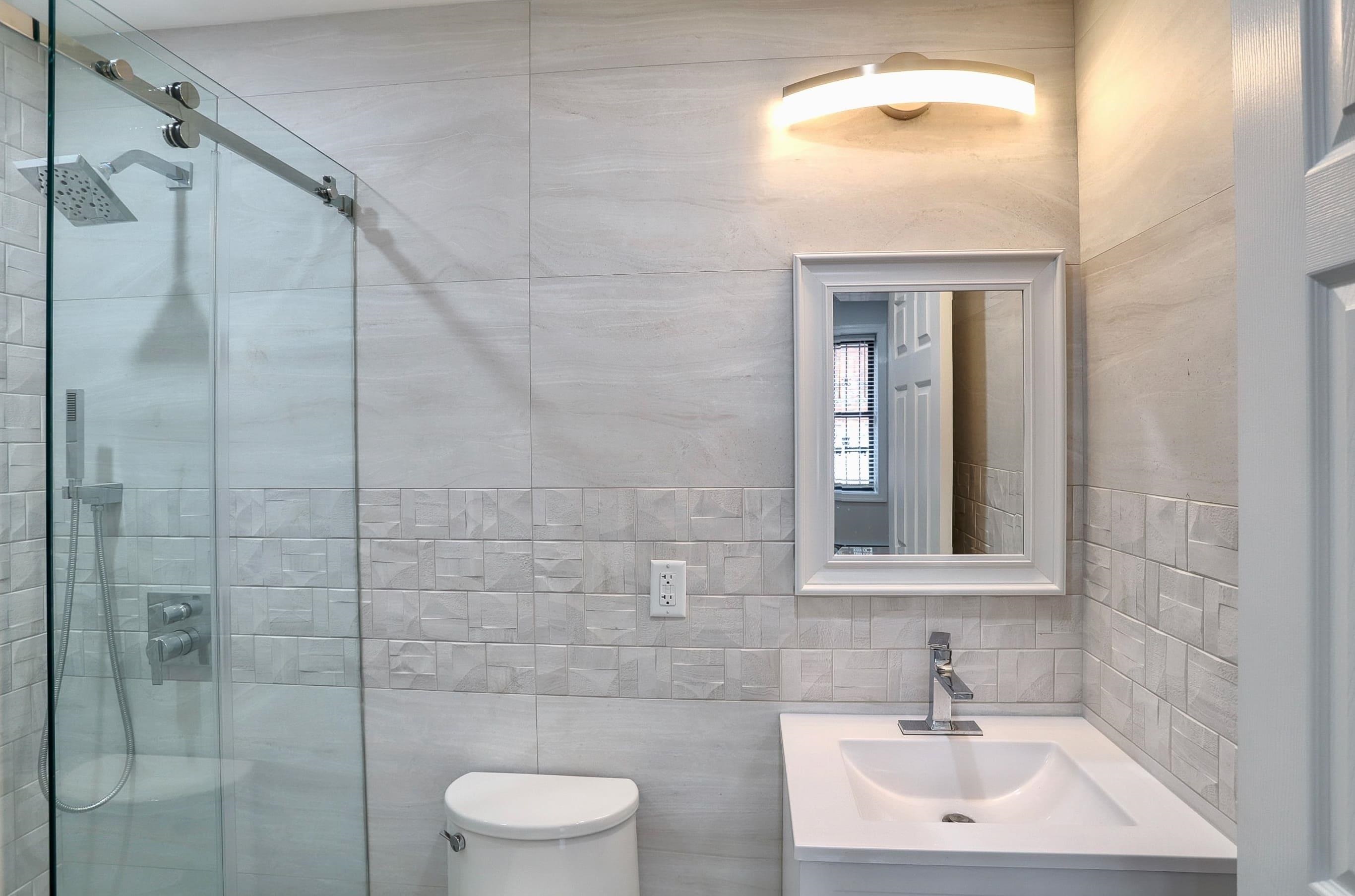 915 CENTRAL AVE Unit: 1