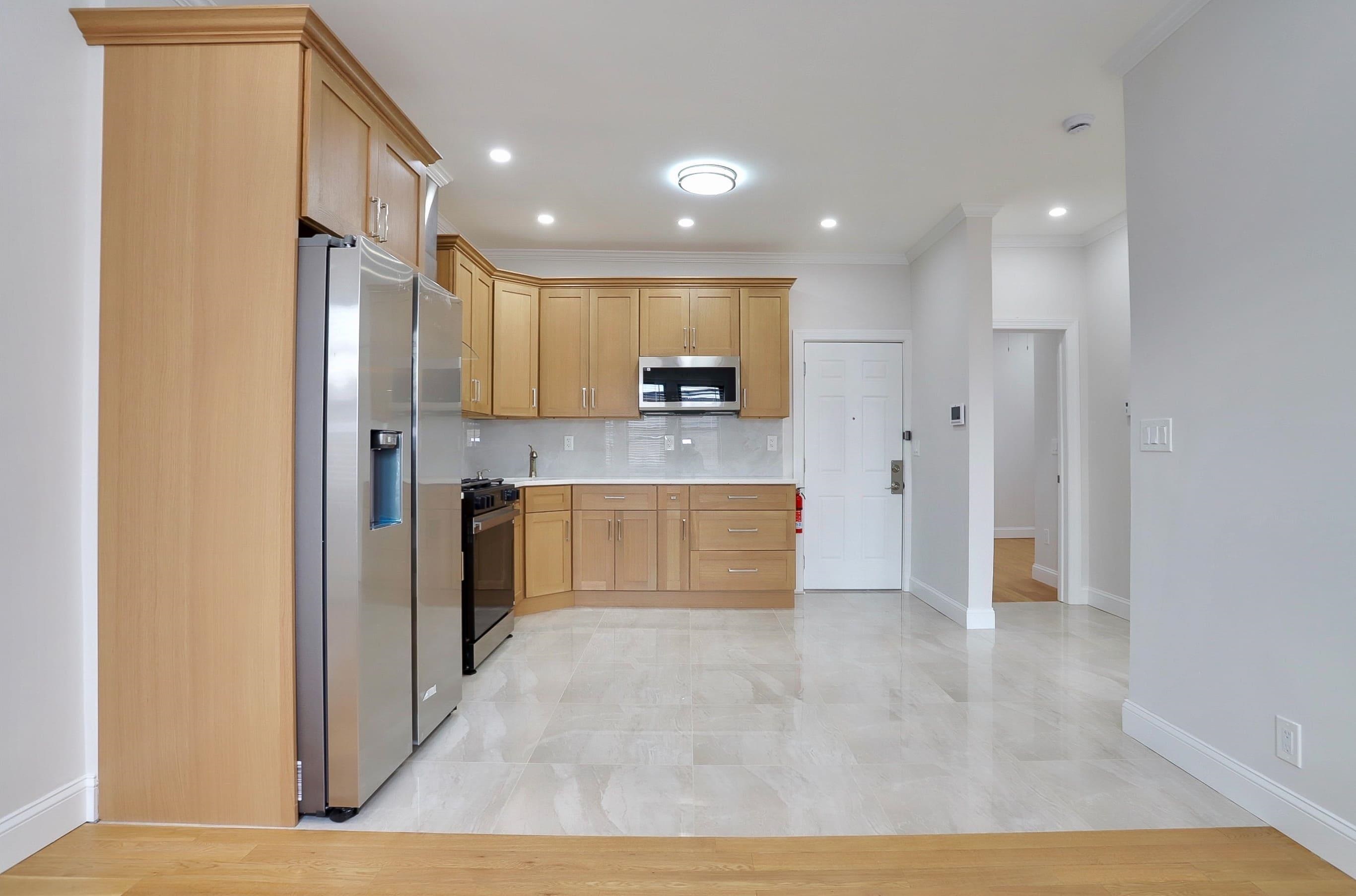 915 CENTRAL AVE Unit: 2