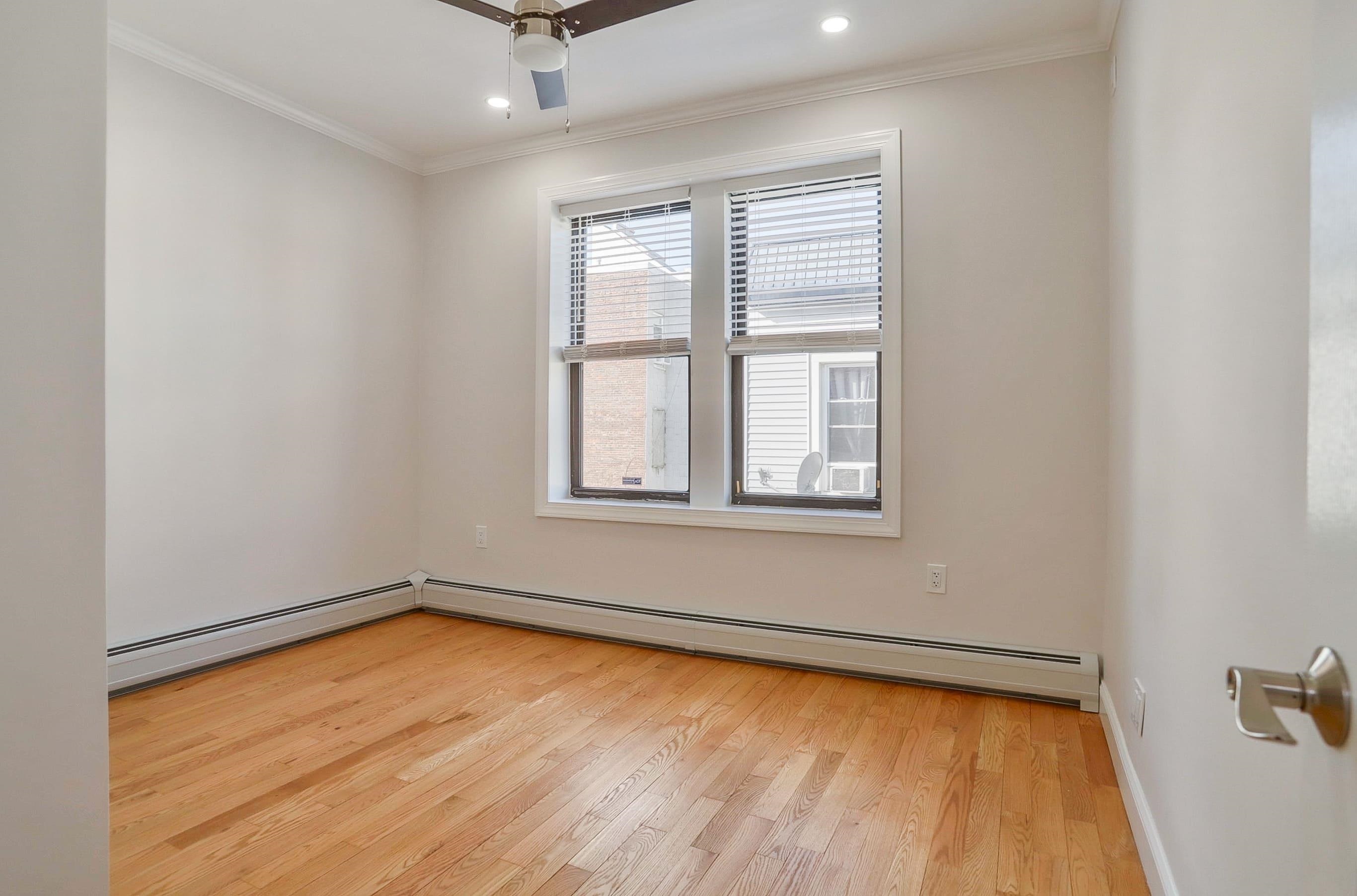 915 CENTRAL AVE Unit: 3