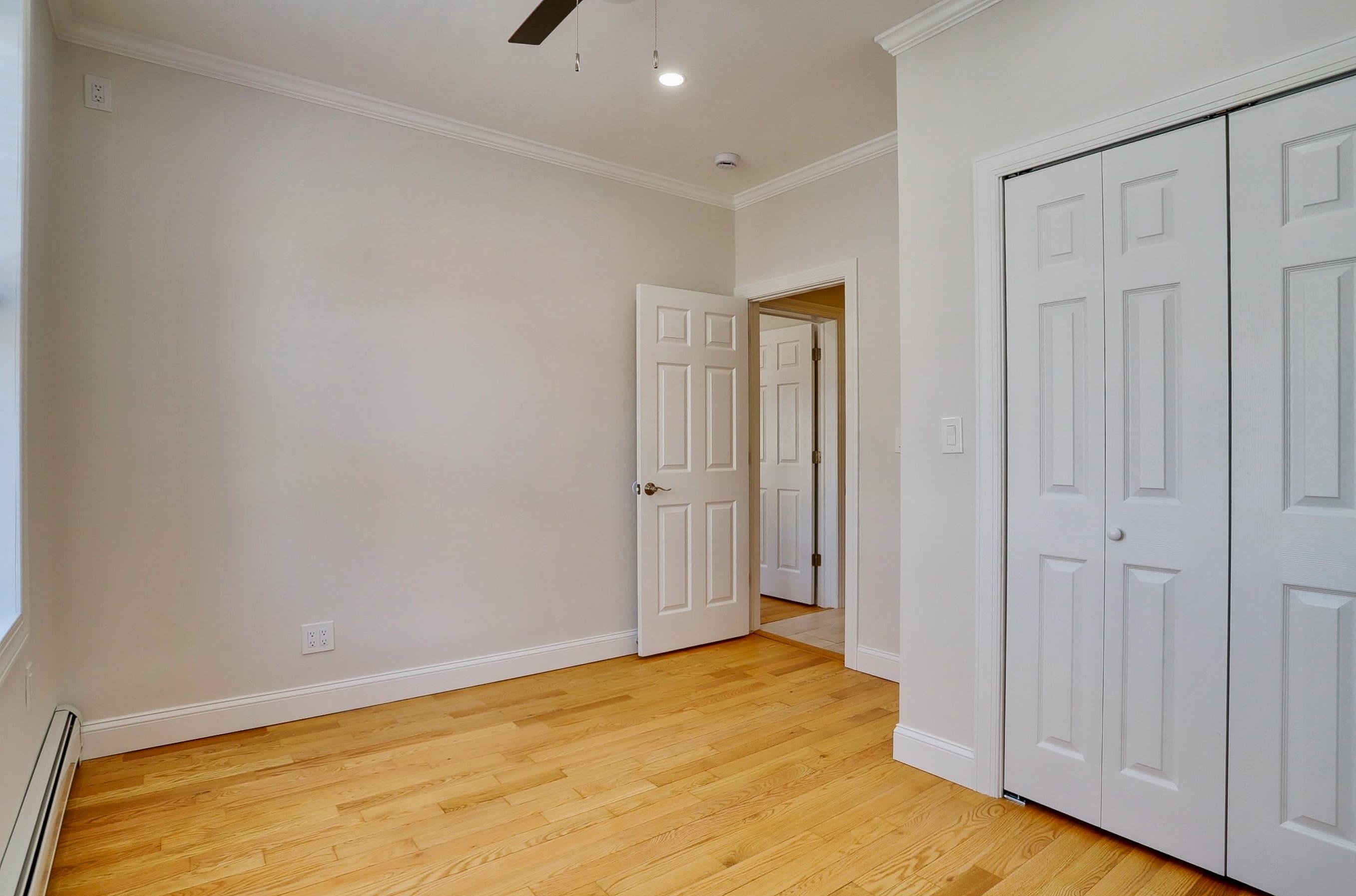 915 CENTRAL AVE Unit: 3