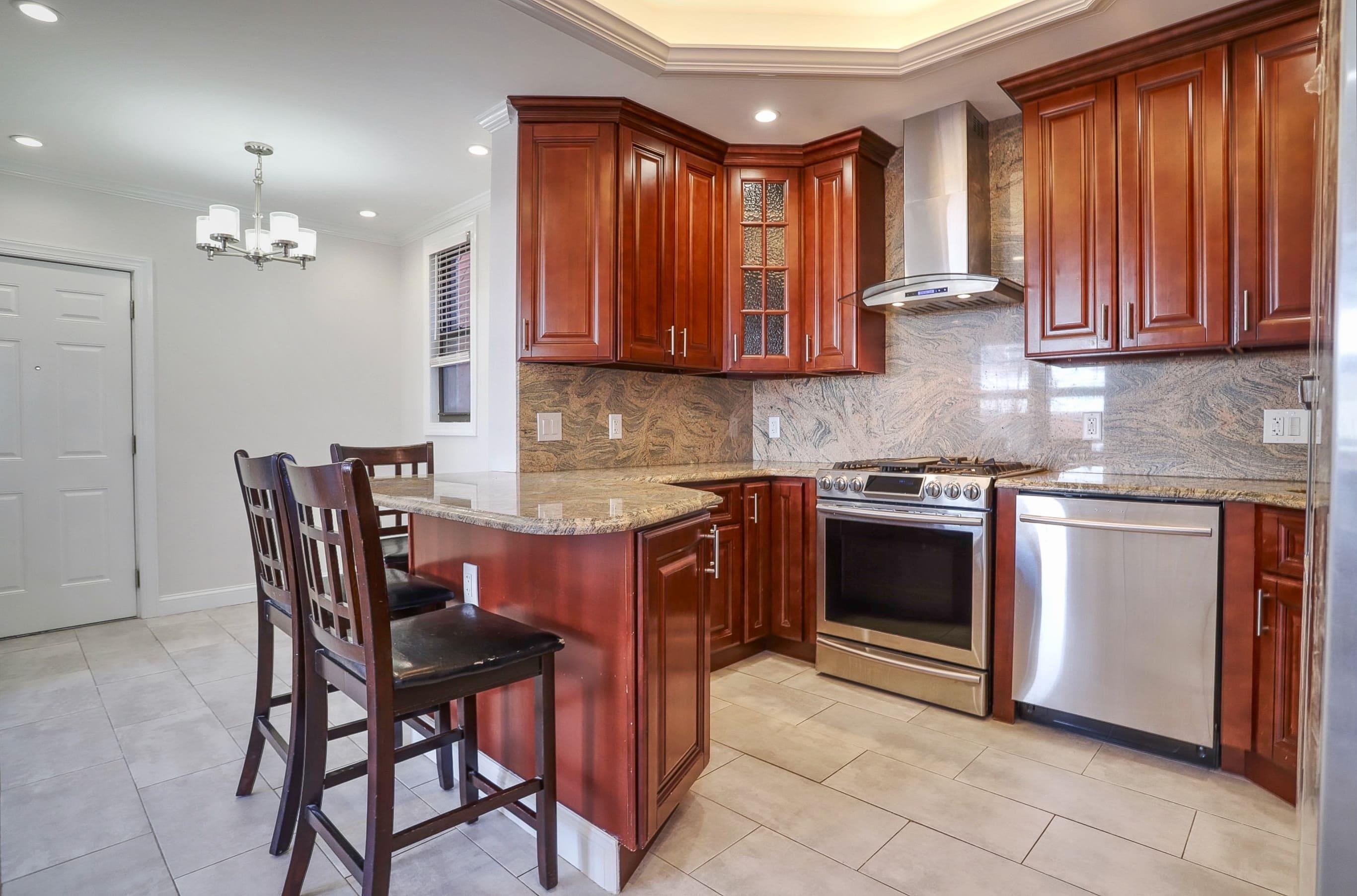 915 CENTRAL AVE Unit: 3