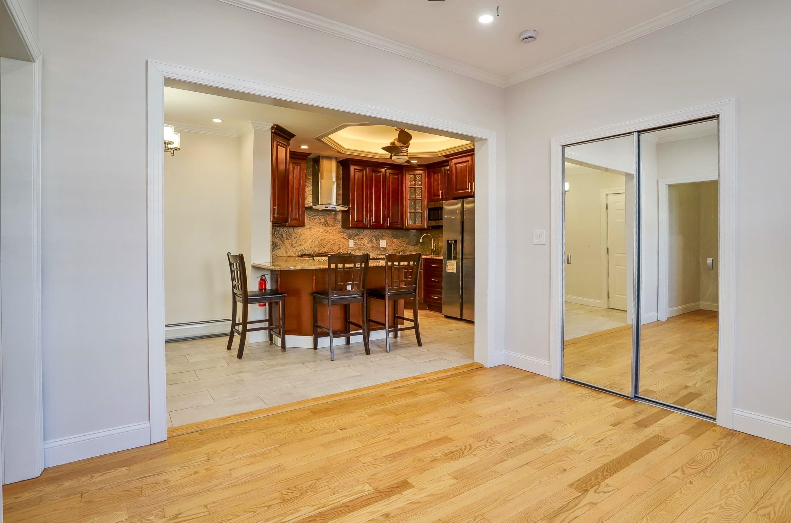 915 CENTRAL AVE Unit: 3