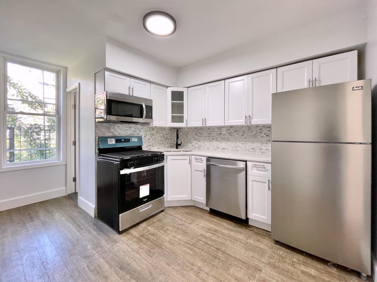 212 15TH ST Unit: 5