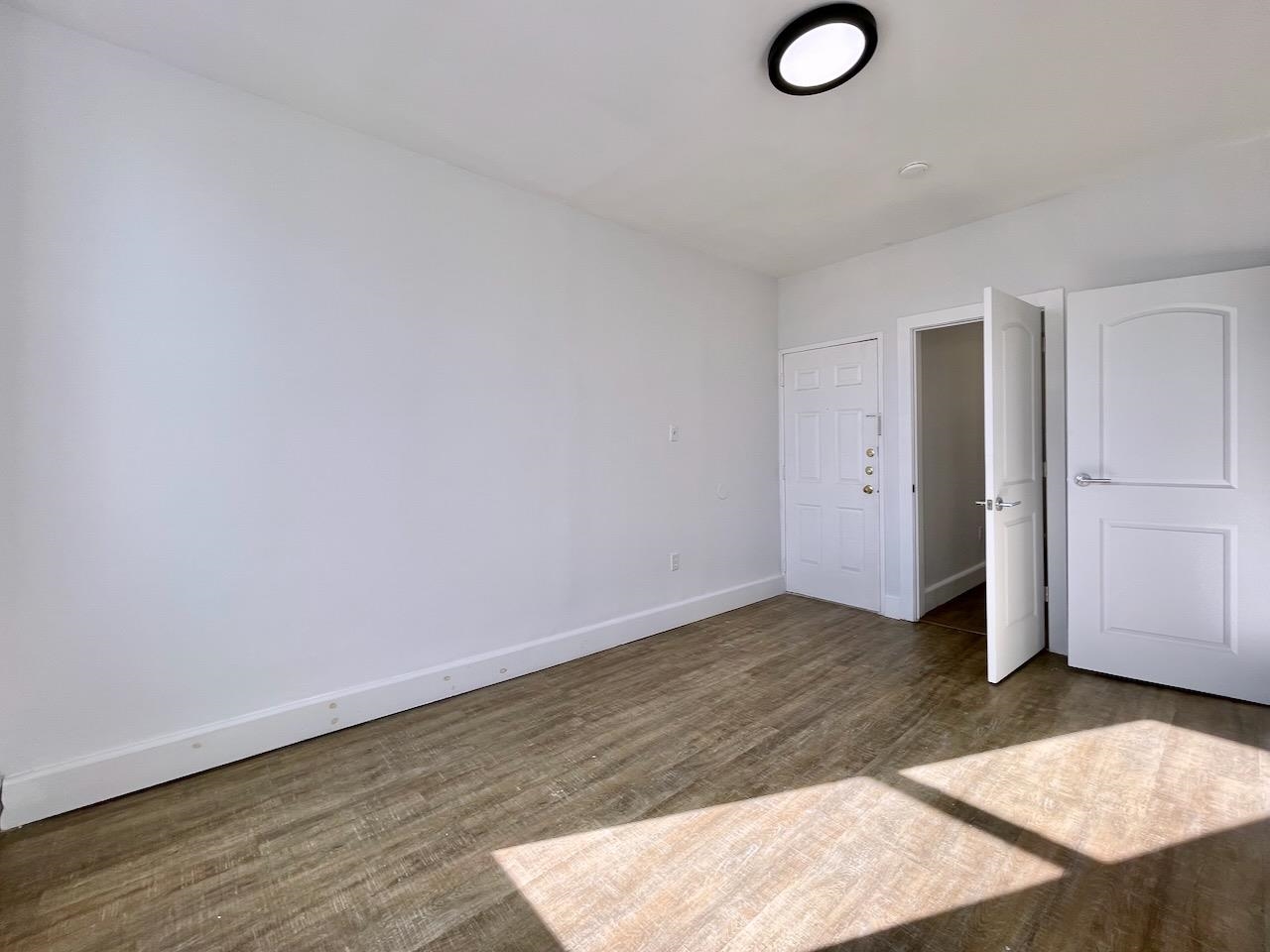 212 15TH ST Unit: 5