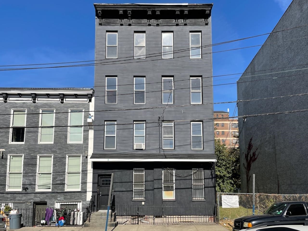 212 15TH ST Unit: 5