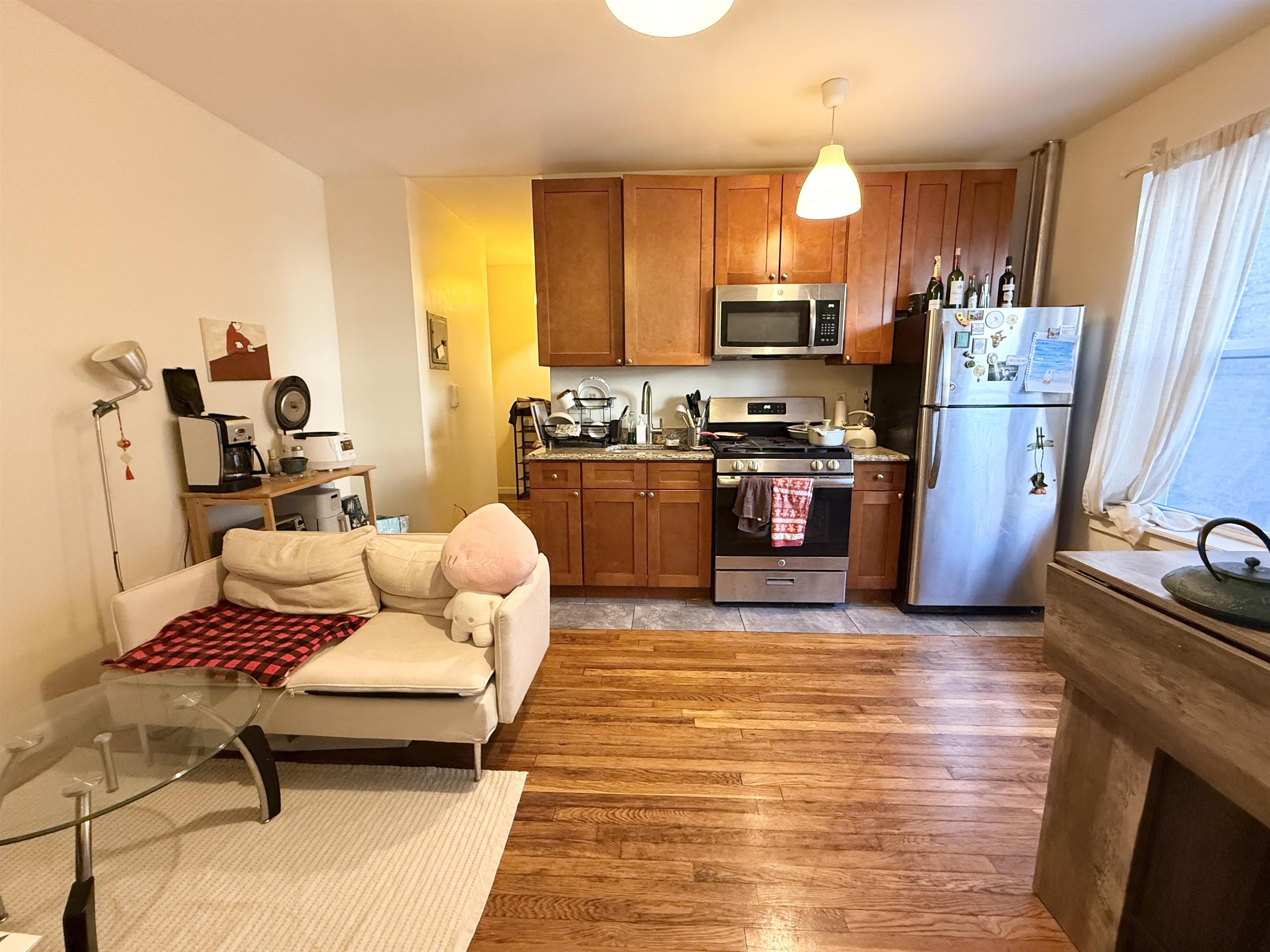 160 VROOM ST Unit: 25