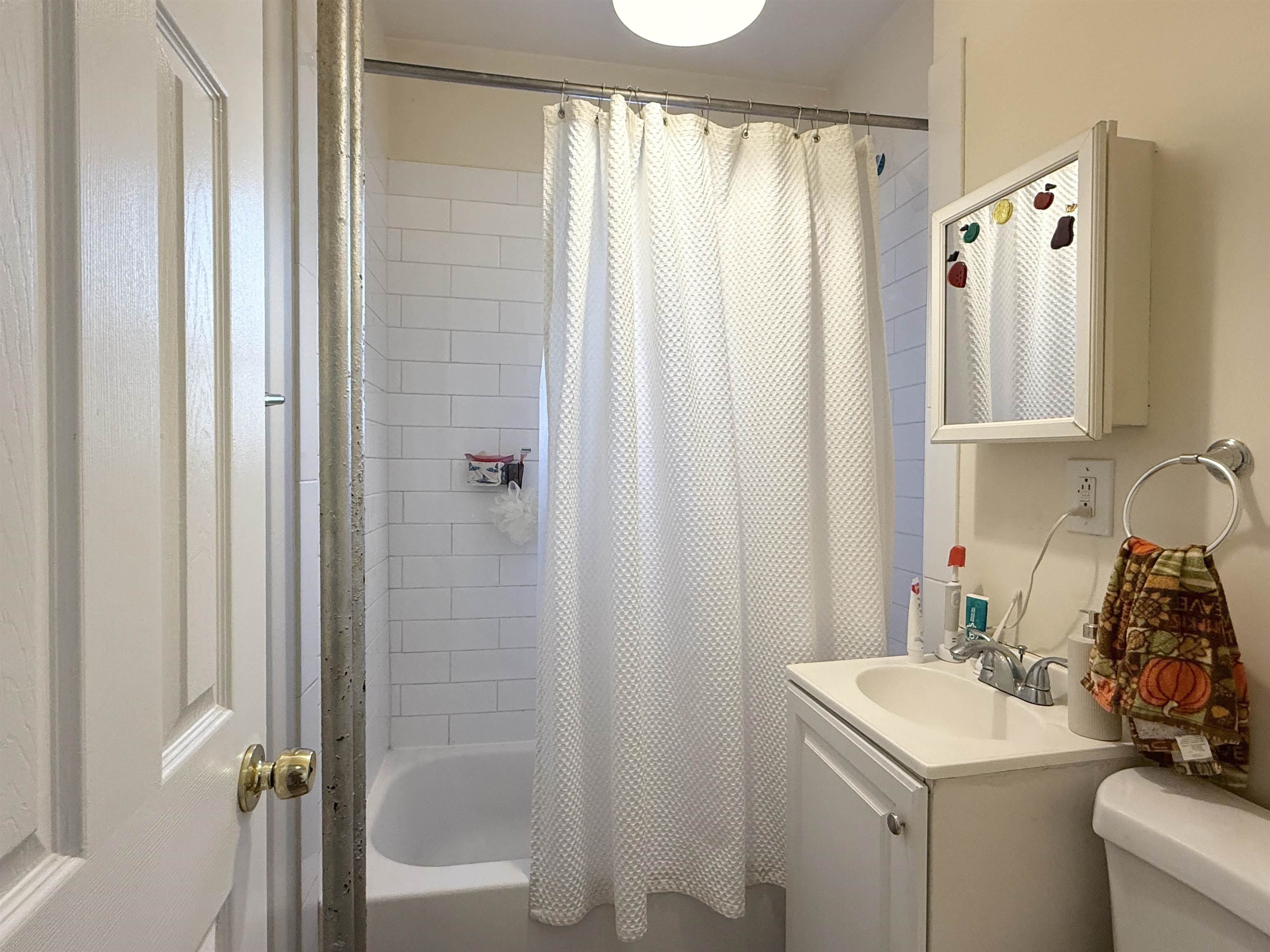 160 VROOM ST Unit: 25