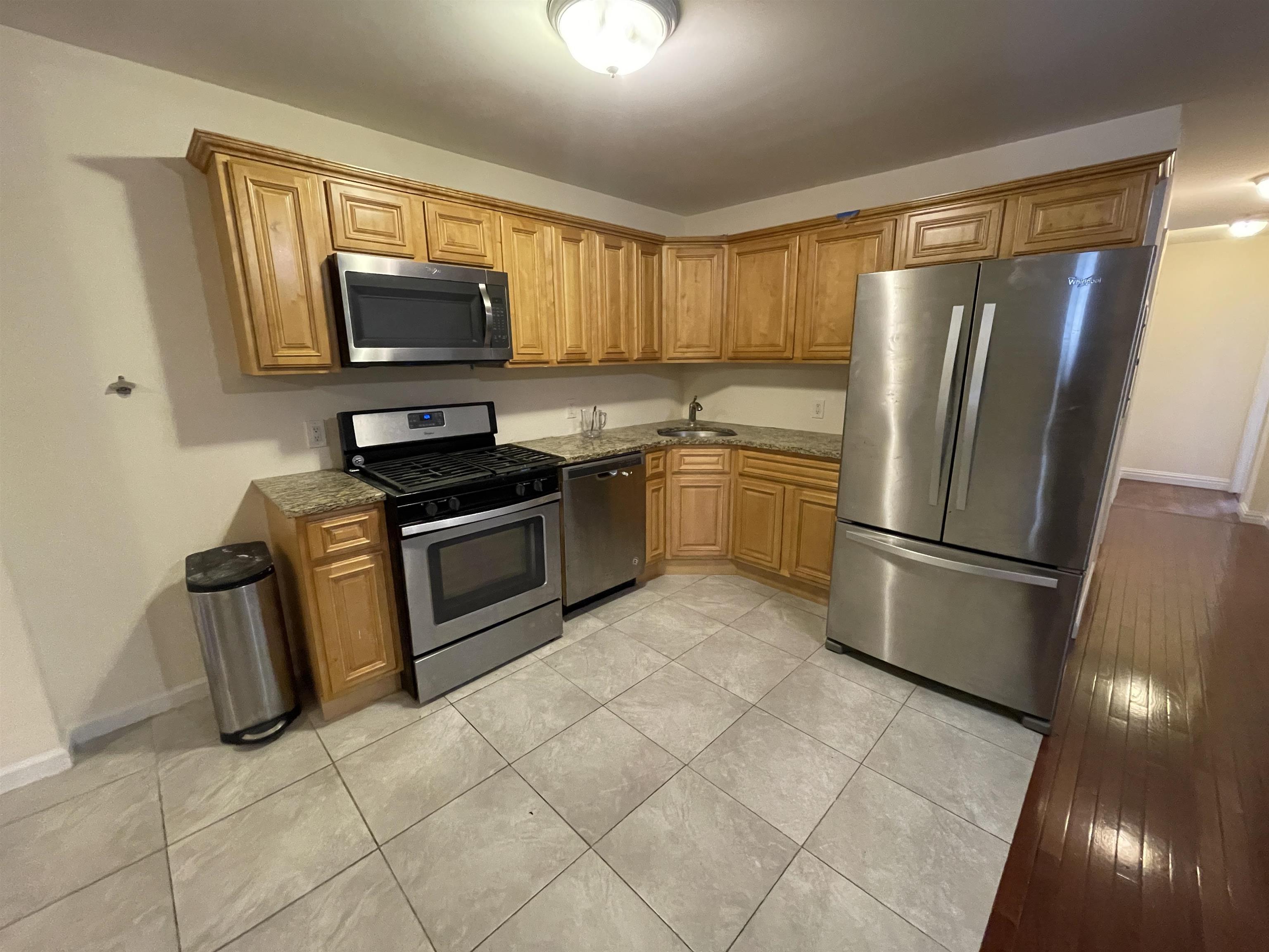 728 WASHINGTON ST Unit: 1