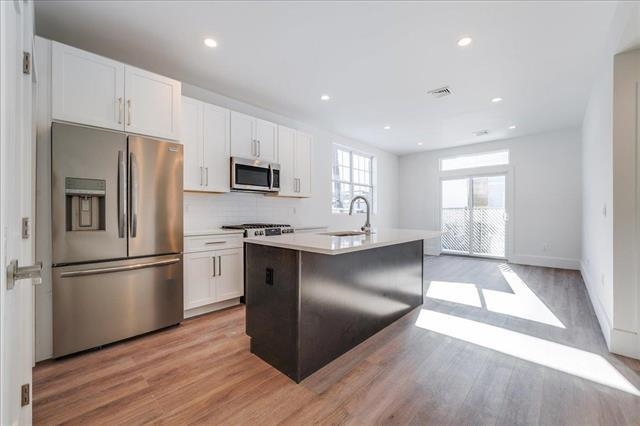 47 GRAHAM ST Unit: 3