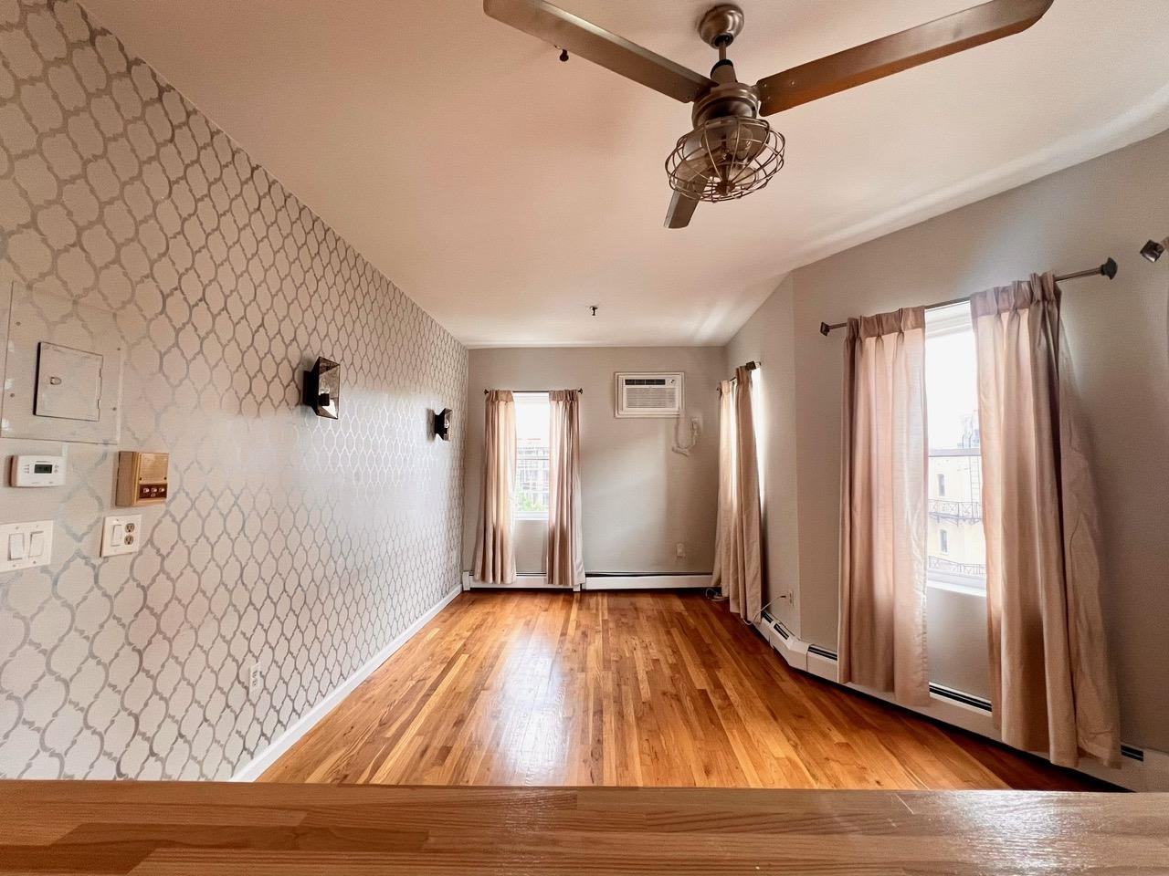 301 MONROE ST Unit: 4R