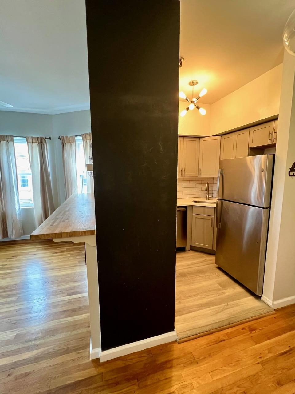 301 MONROE ST Unit: 4R