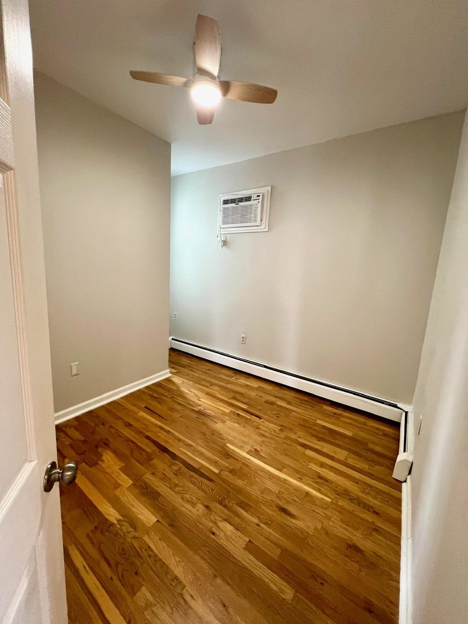 301 MONROE ST Unit: 4R