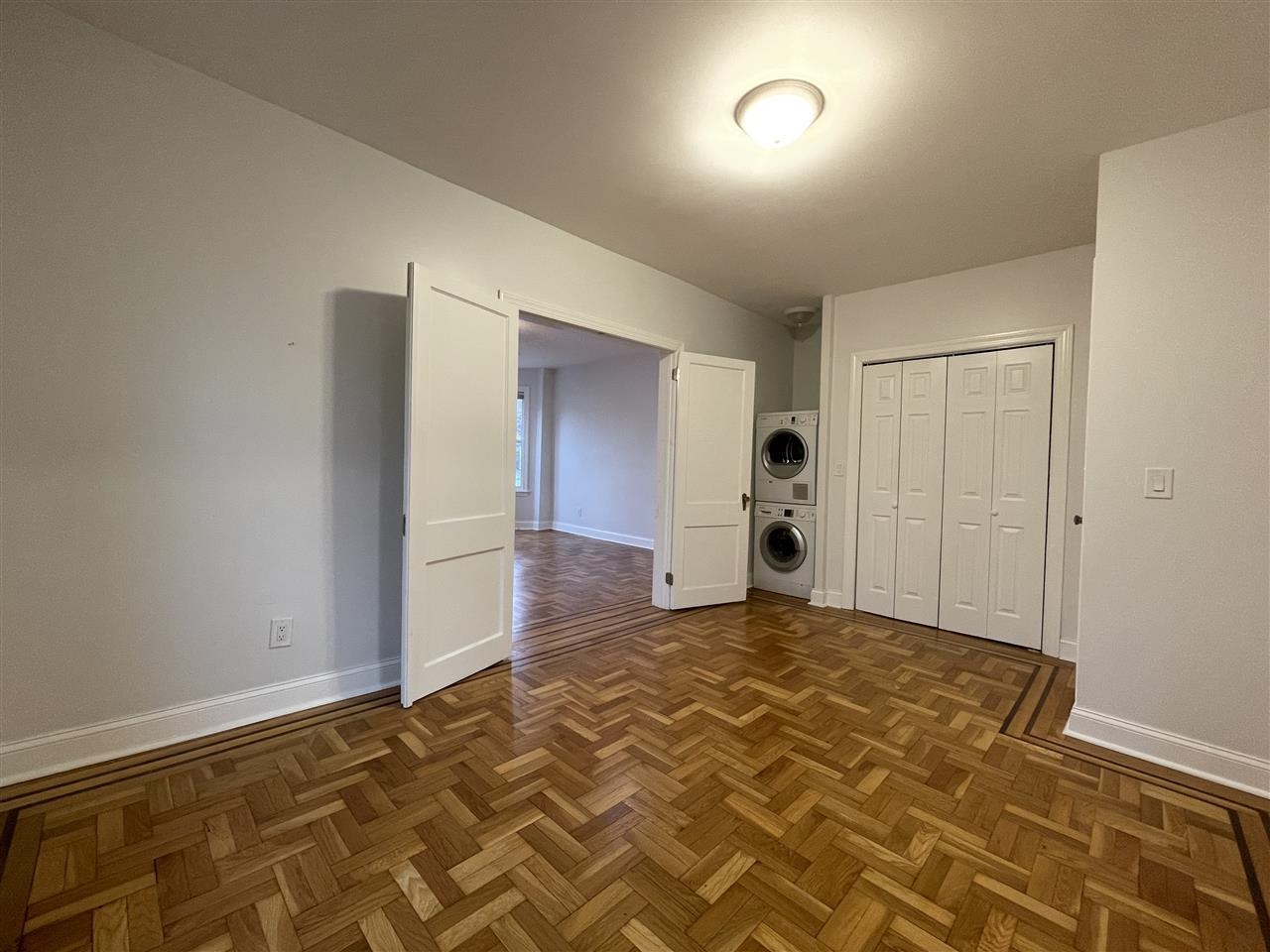 445 MONMOUTH ST Unit: 3