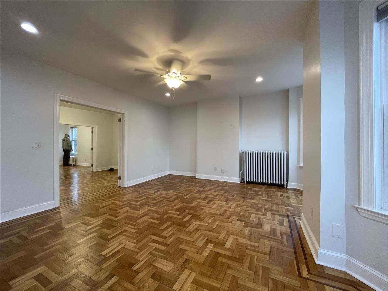 445 MONMOUTH ST Unit: 3