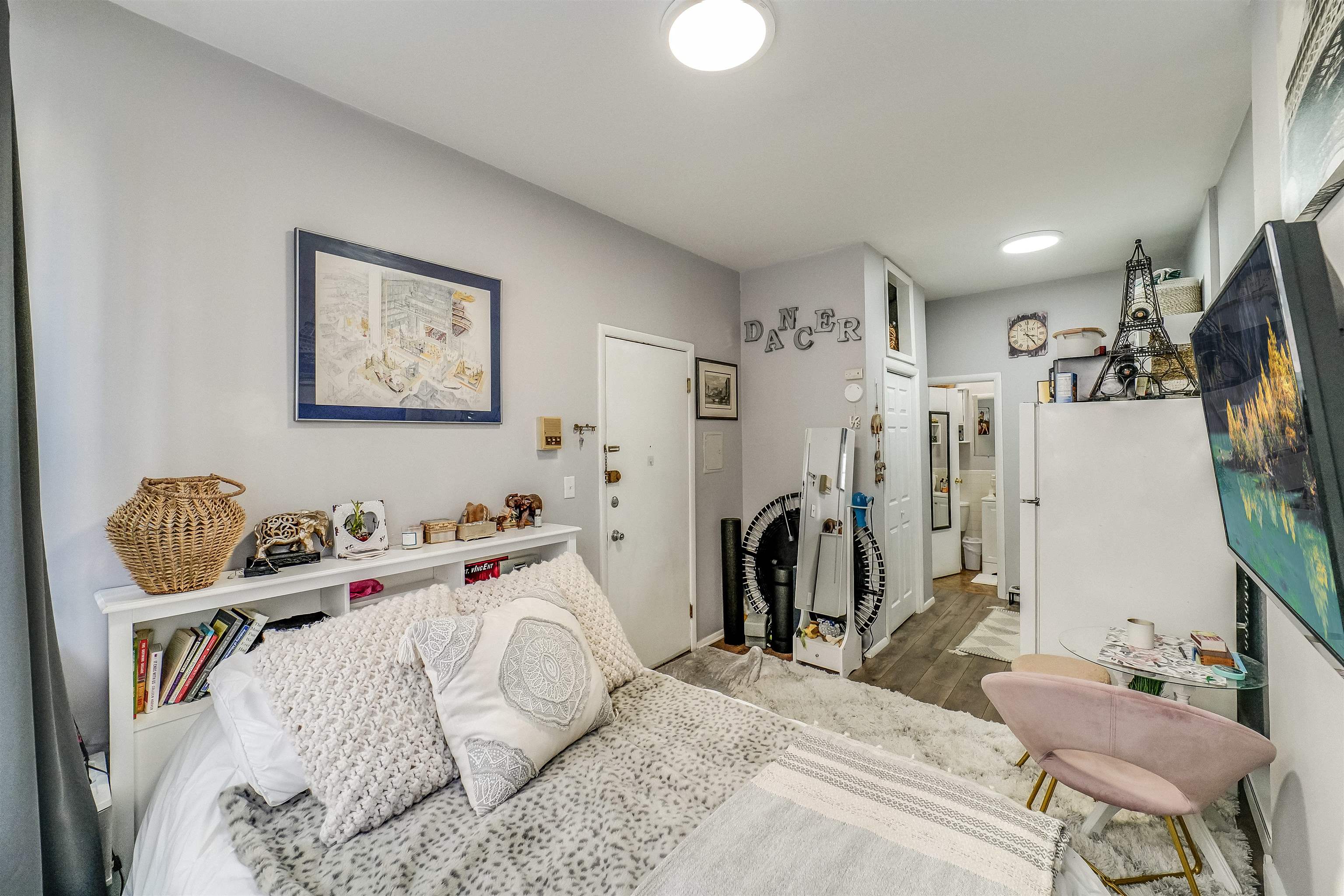 320 JEFFERSON ST Unit: 1RF