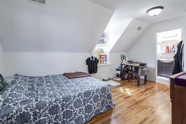 977 SUMMIT AVE Unit: 2