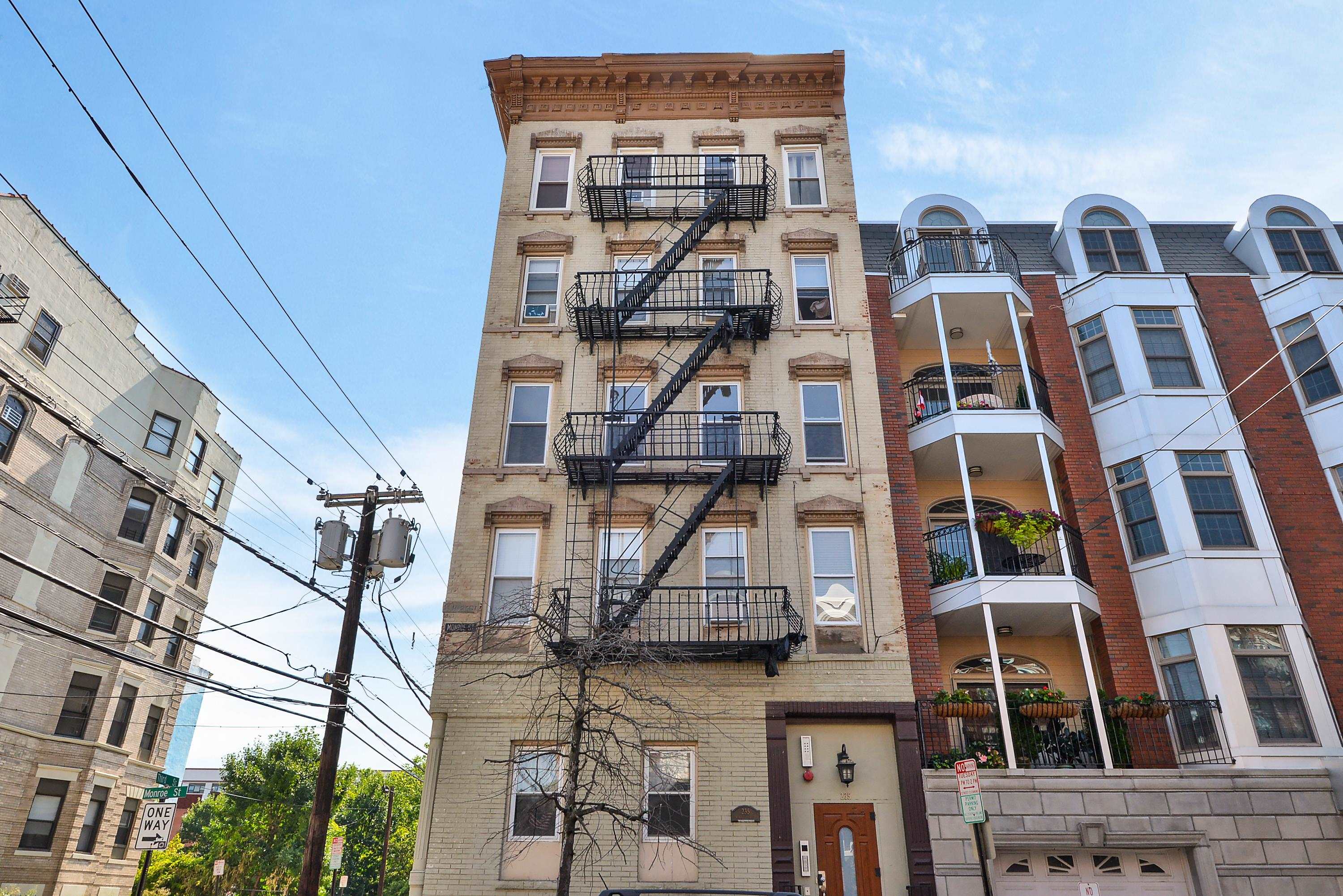 235 MONROE ST Unit: 9