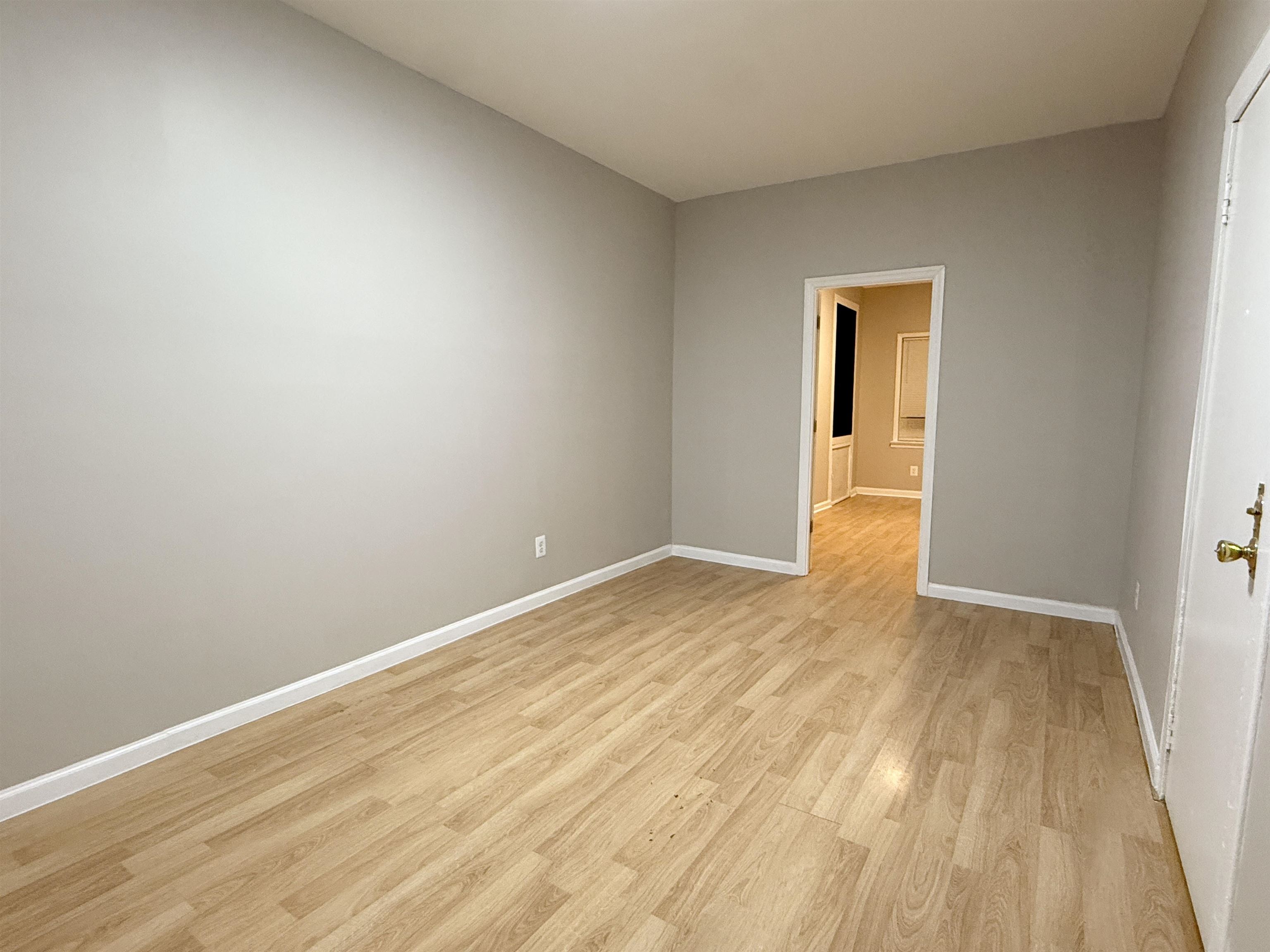 294 VIRGINIA AVE Unit: 1