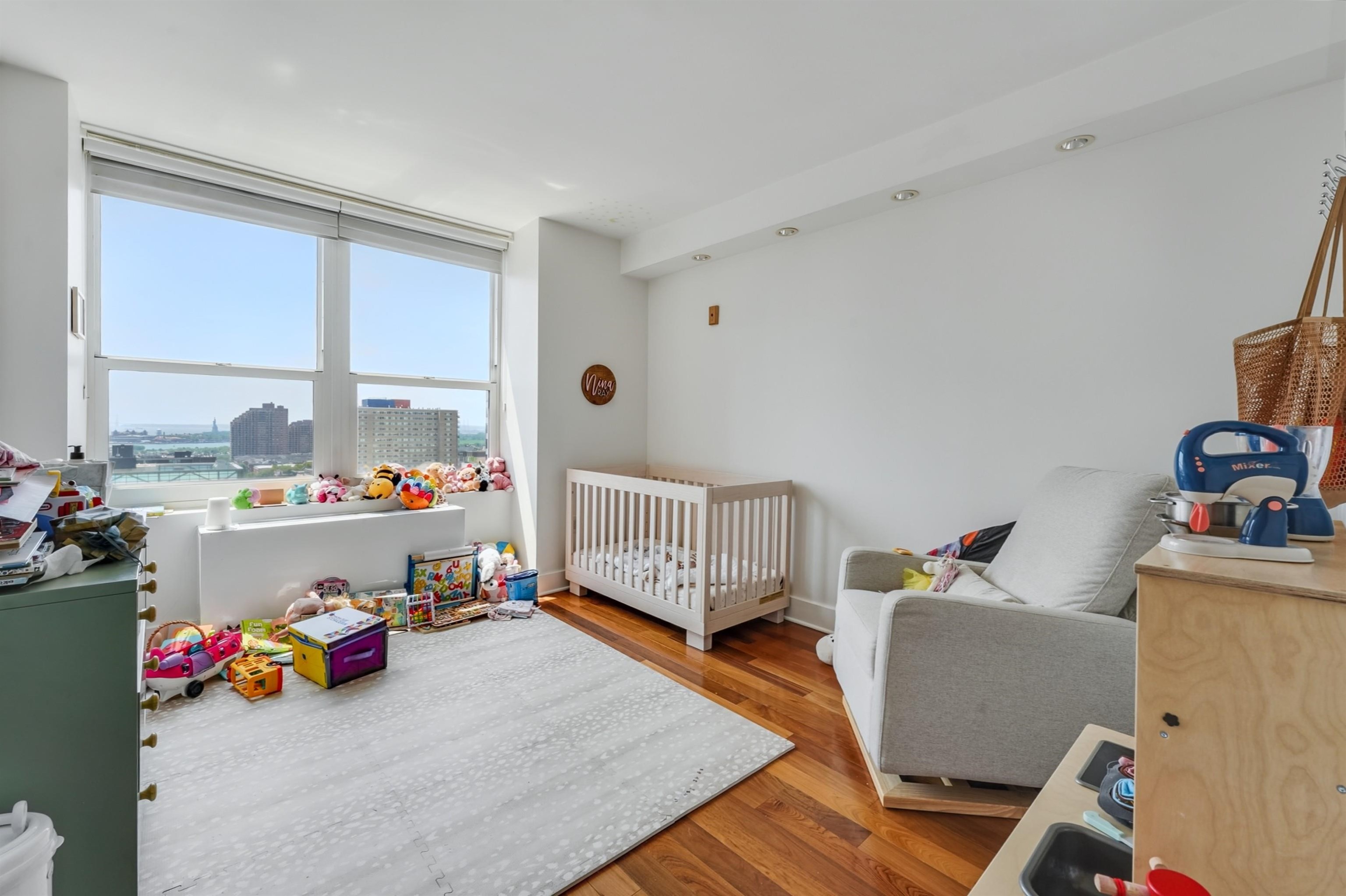 88 MORGAN ST Unit: 2006