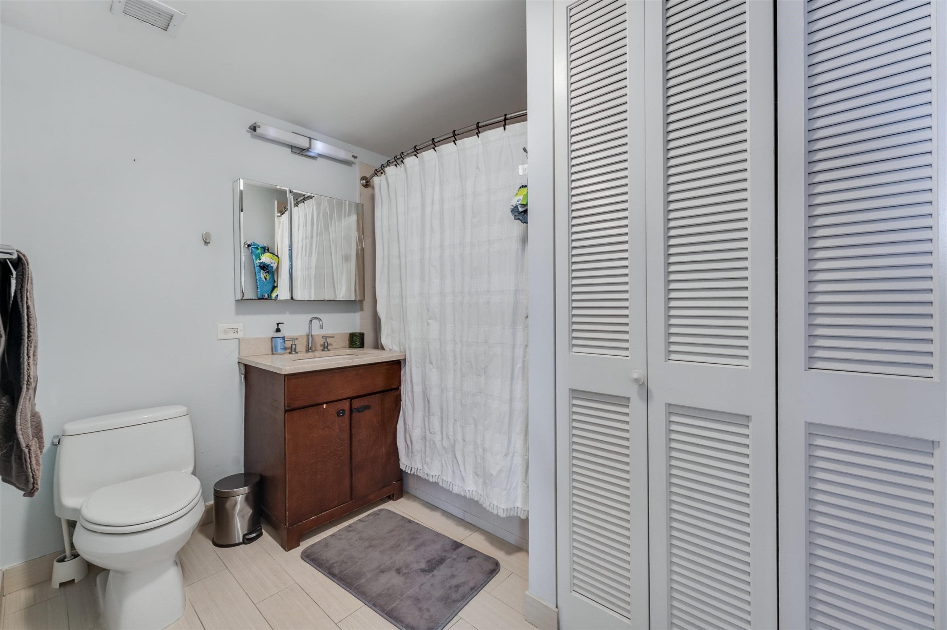 88 MORGAN ST Unit: 2006