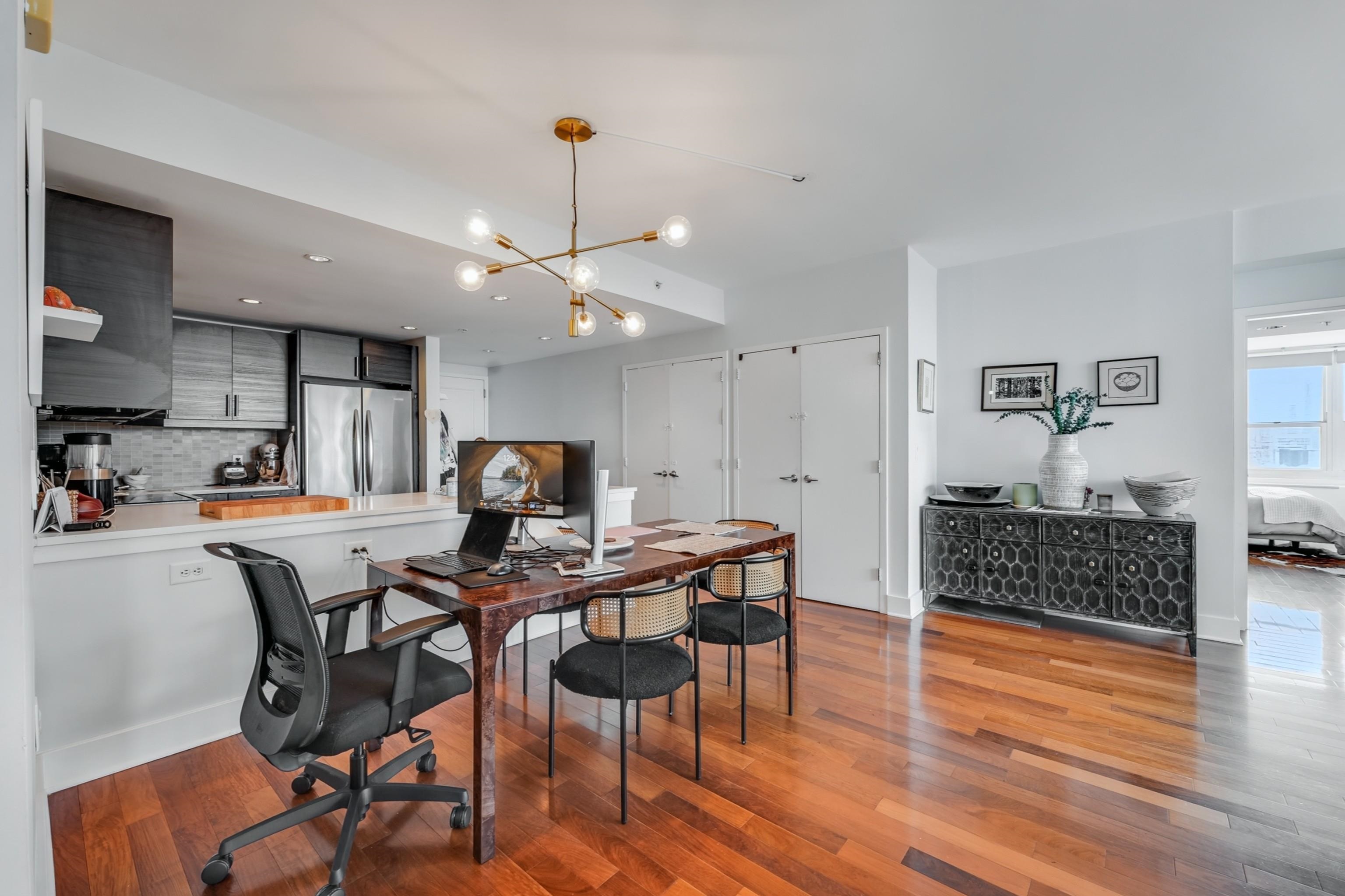 88 MORGAN ST Unit: 2006