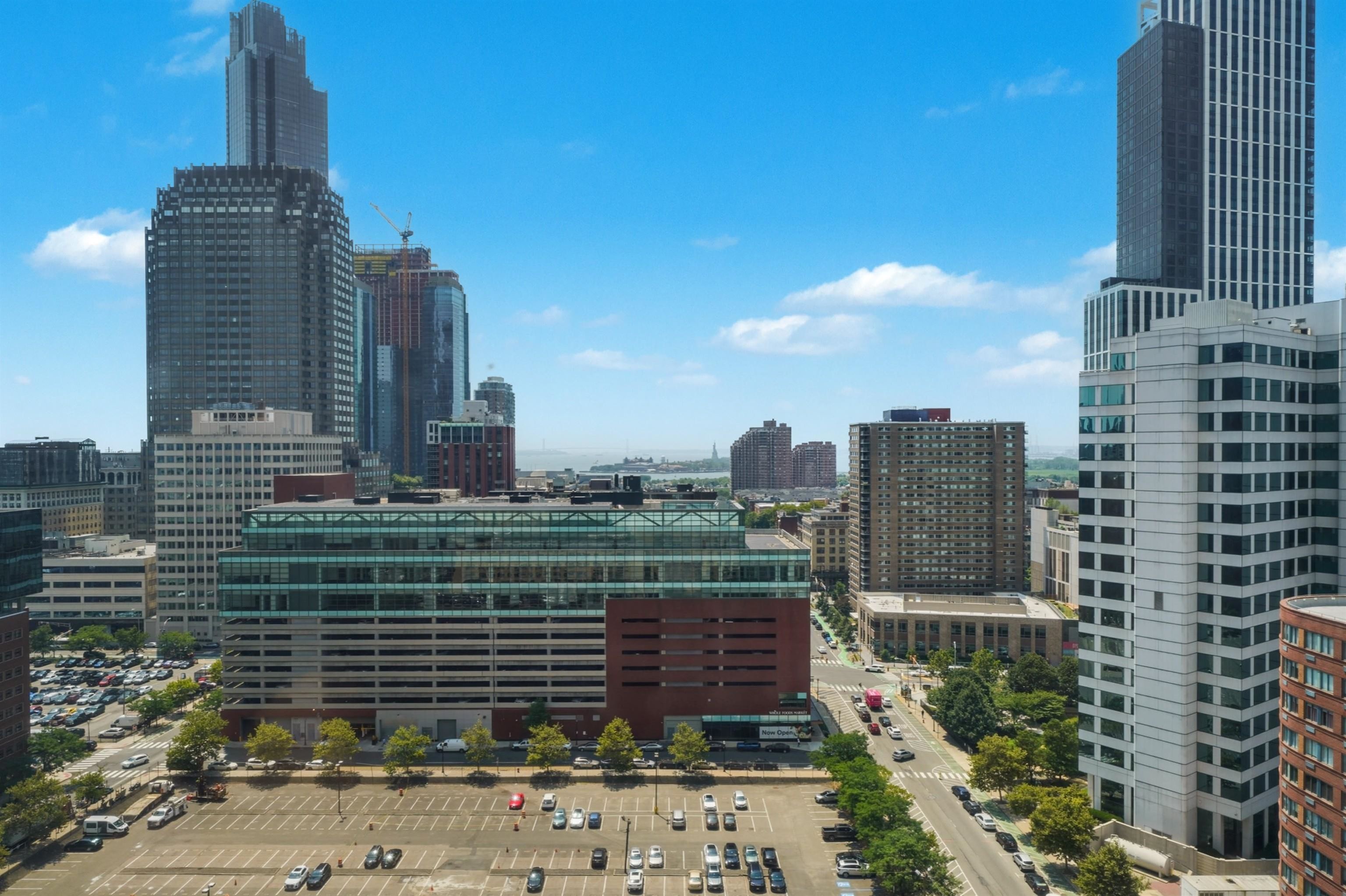 88 MORGAN ST Unit: 2006