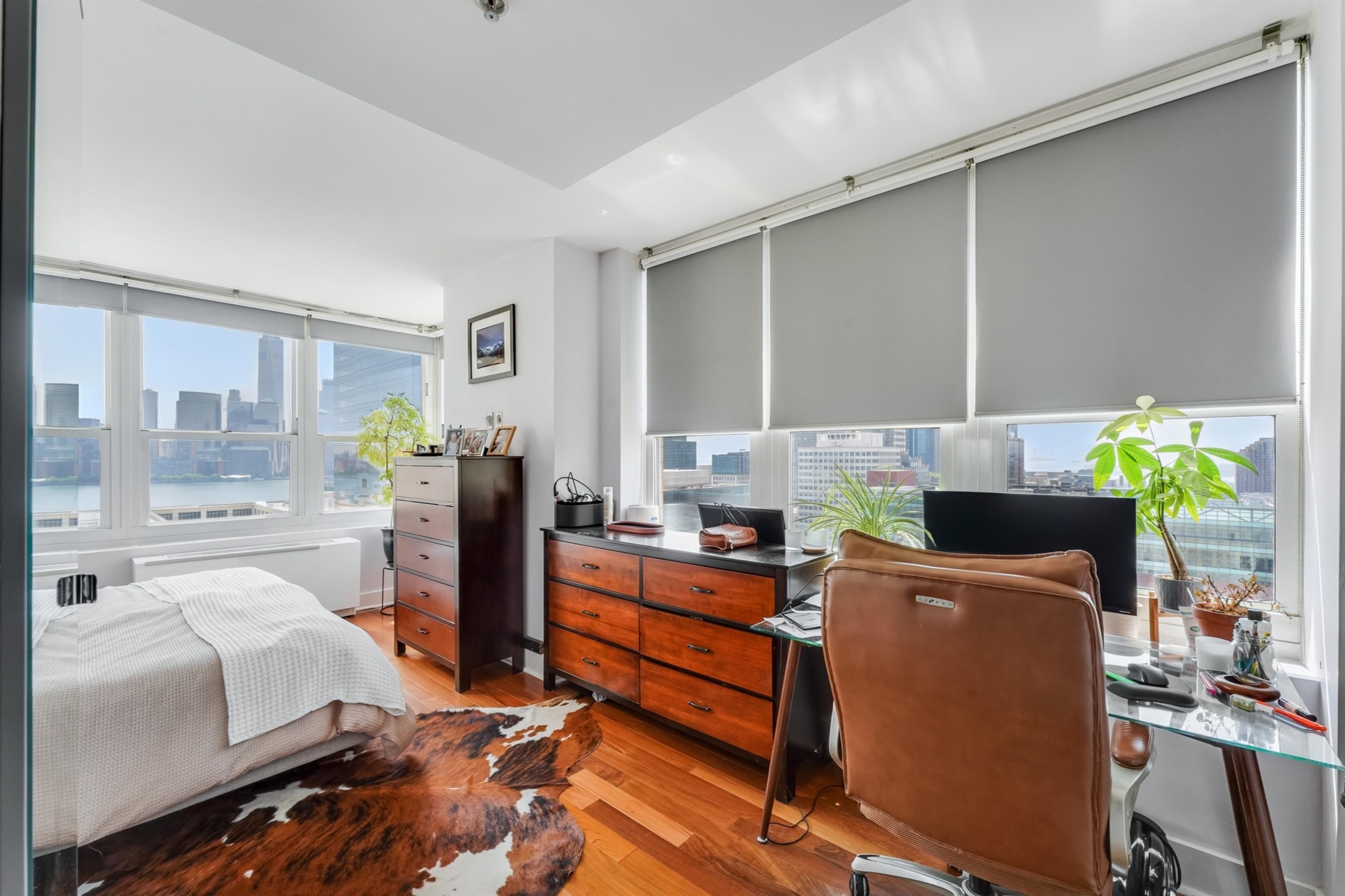 88 MORGAN ST Unit: 2006