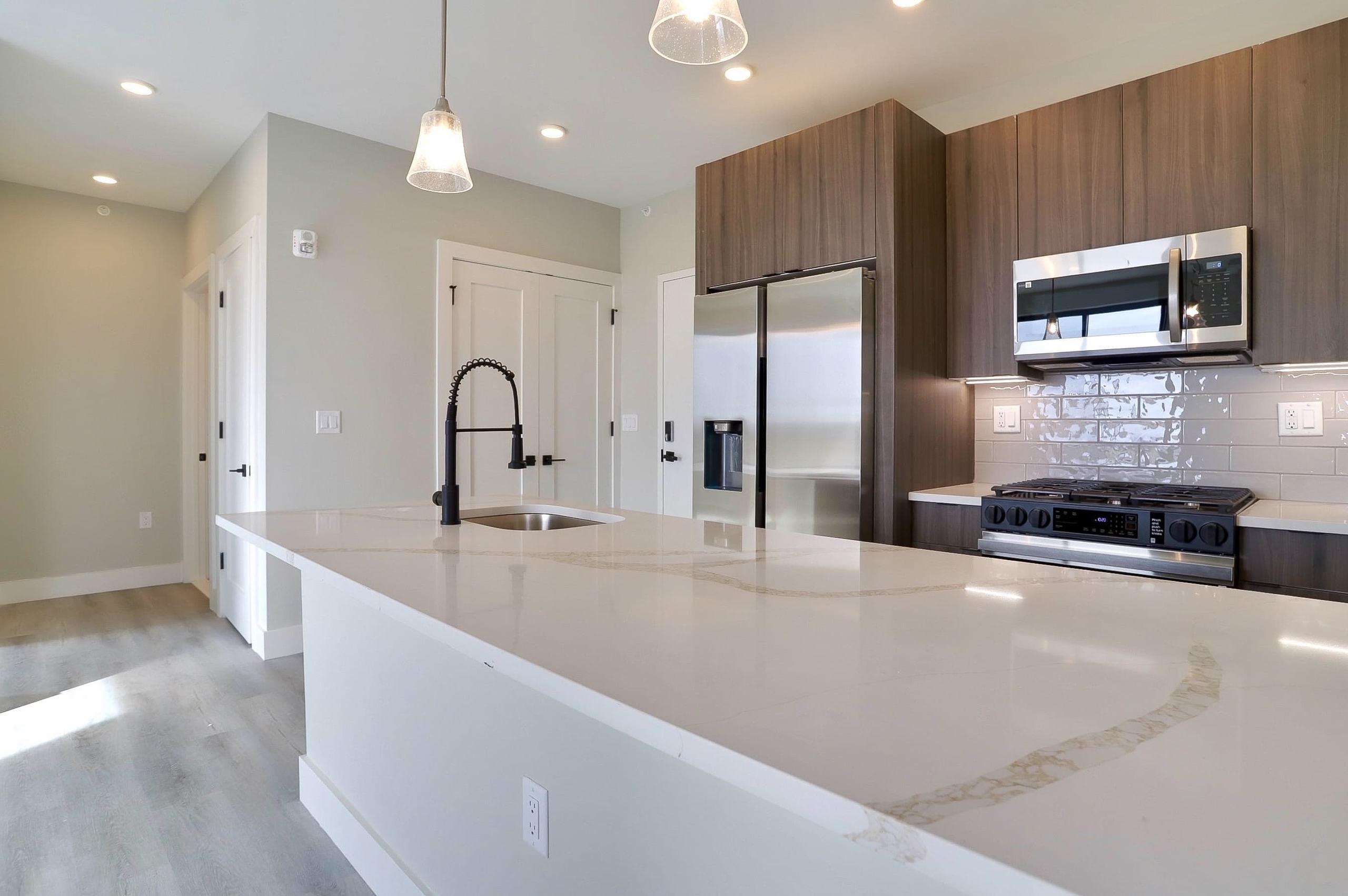 3516 JOHN F KENNEDY BLVD Unit: 404