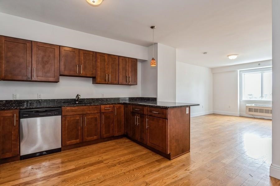 125 43RD ST Unit: 503