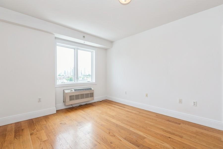 125 43RD ST Unit: 503