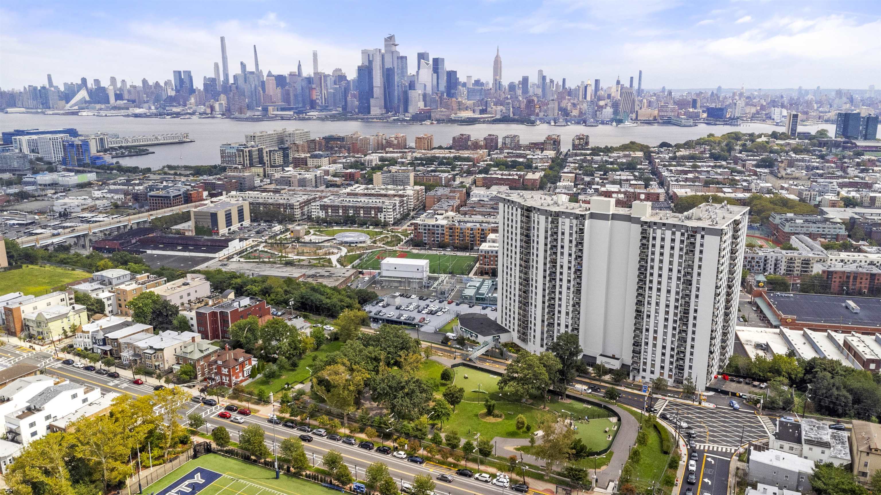 100 MANHATTAN AVE Unit: 1701