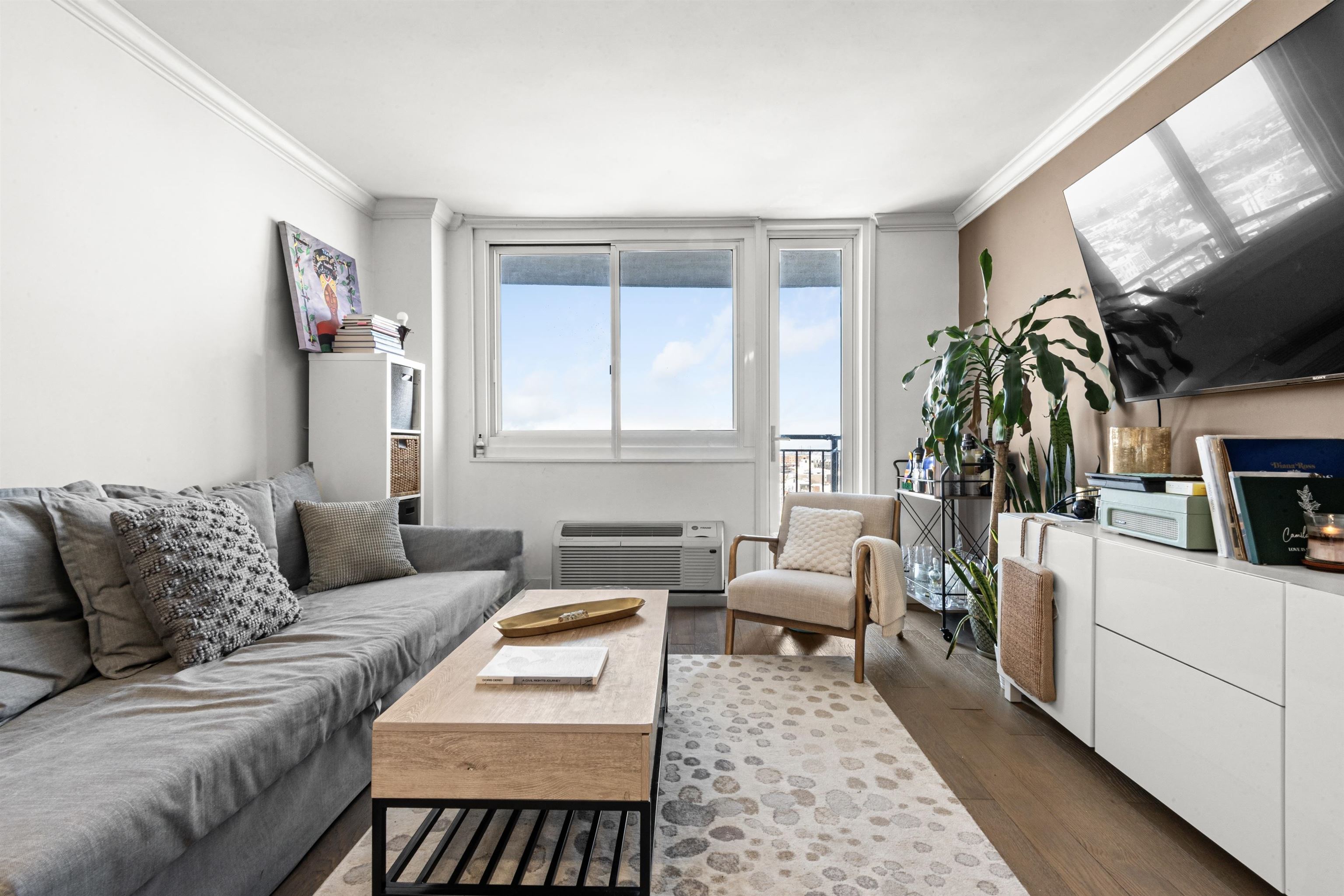 100 MANHATTAN AVE Unit: 1701